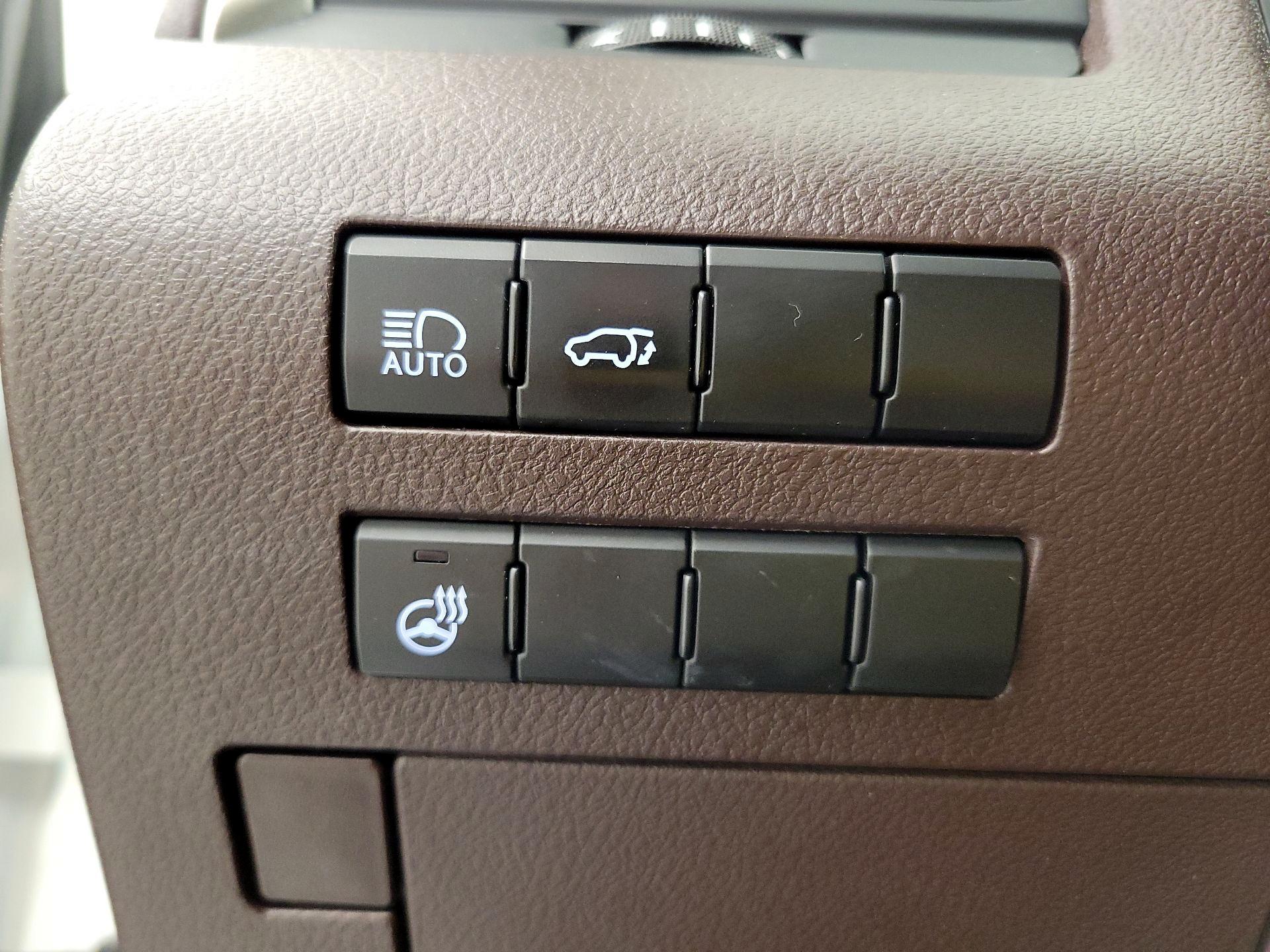 Thumbnail: 2016 Lexus RX - 13
