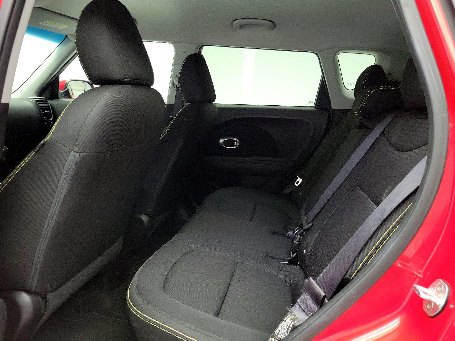Thumbnail: 2015 Kia Soul - 18