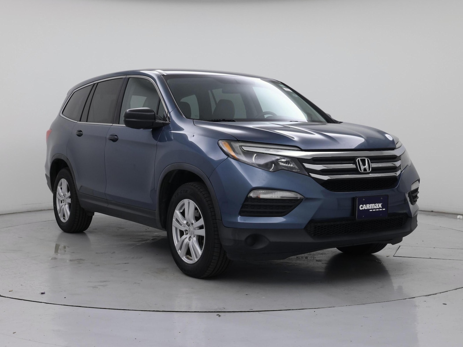 2016 Honda Pilot LX, photo 2