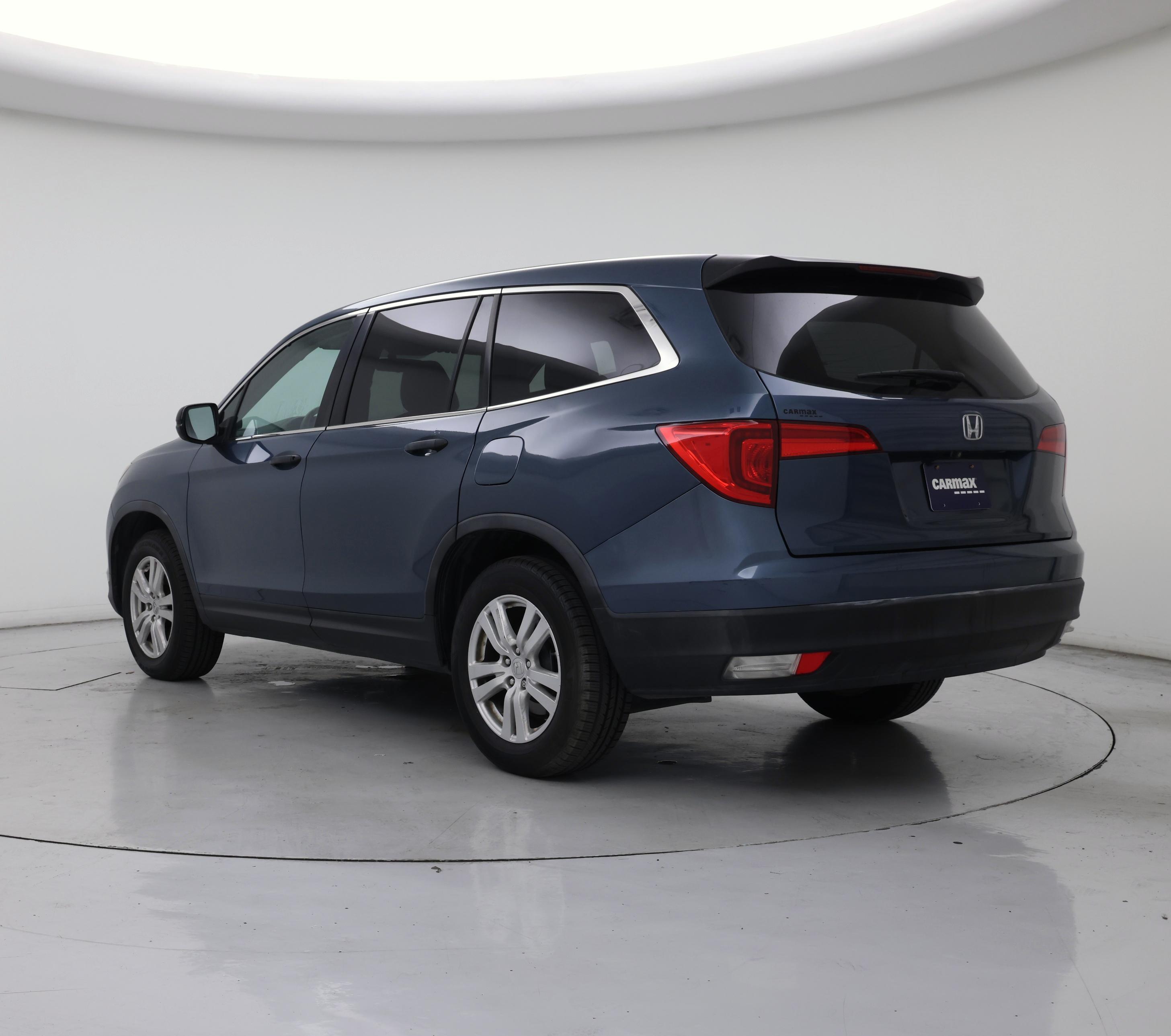 Thumbnail: 2016 Honda Pilot - 2
