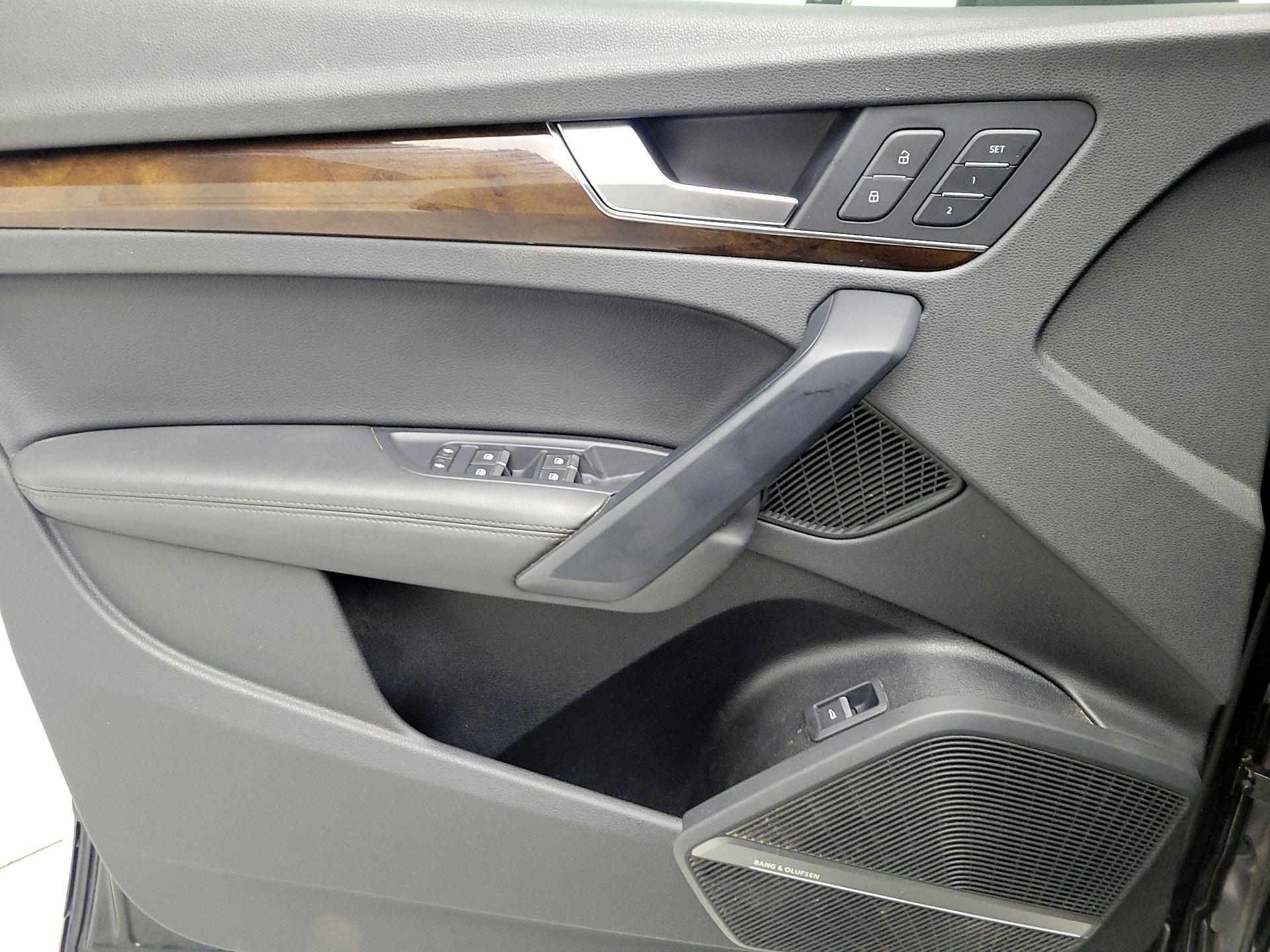 Thumbnail: 2019 Audi Q5 - 12
