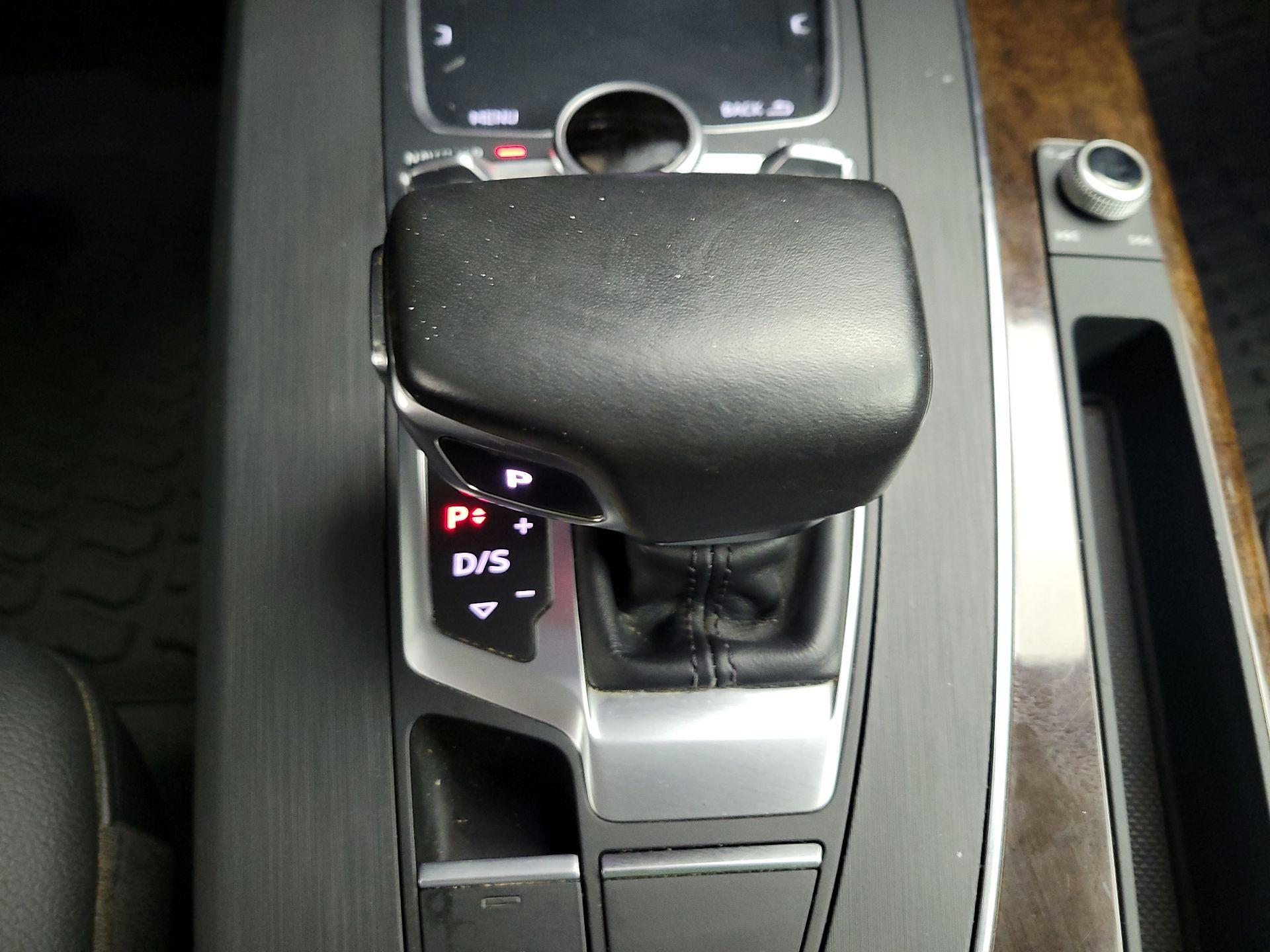 Thumbnail: 2019 Audi Q5 - 15