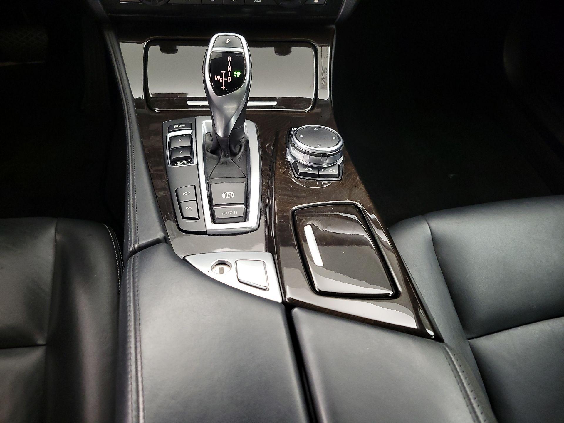 Thumbnail: 2016 BMW 5 Series - 18