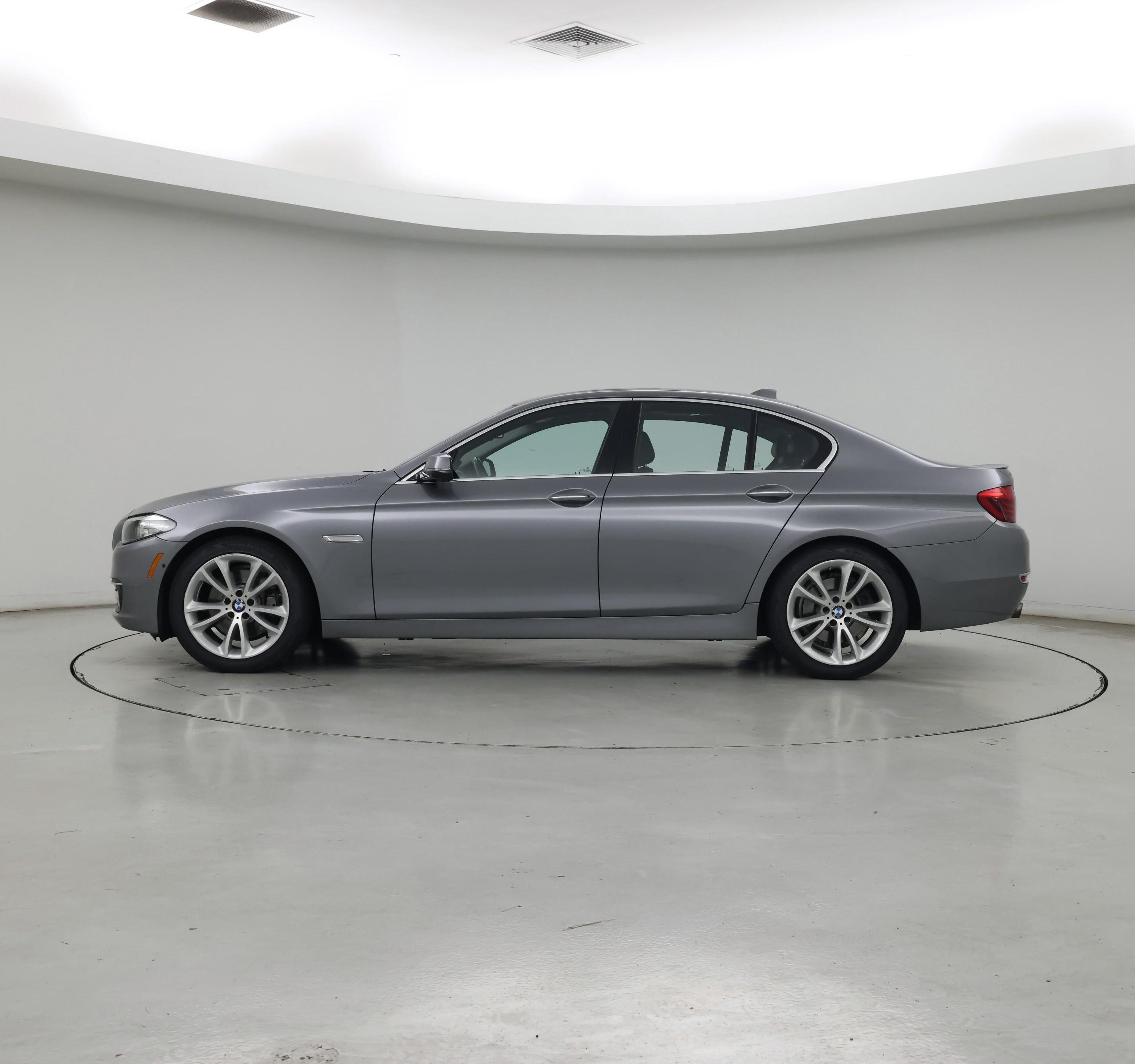 Thumbnail: 2016 BMW 5 Series - 3