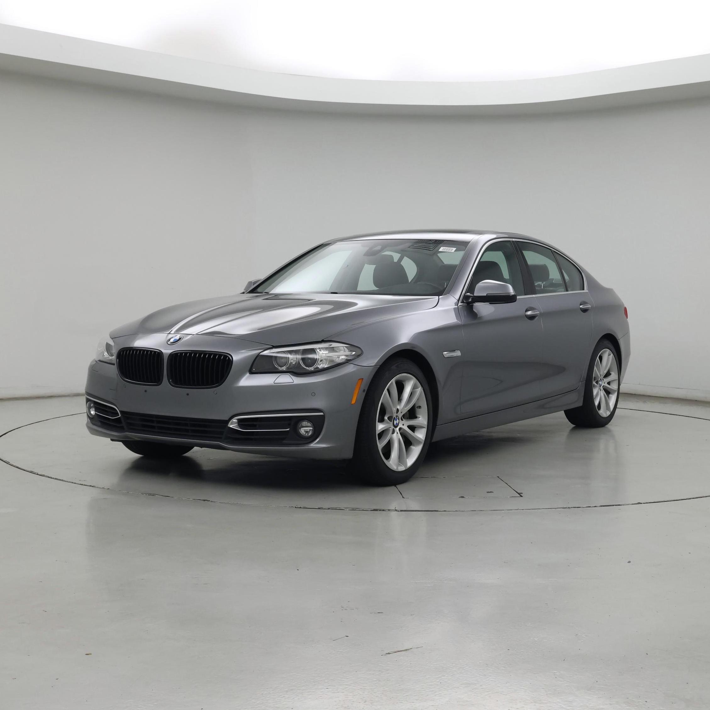 Thumbnail: 2016 BMW 5 Series - 4
