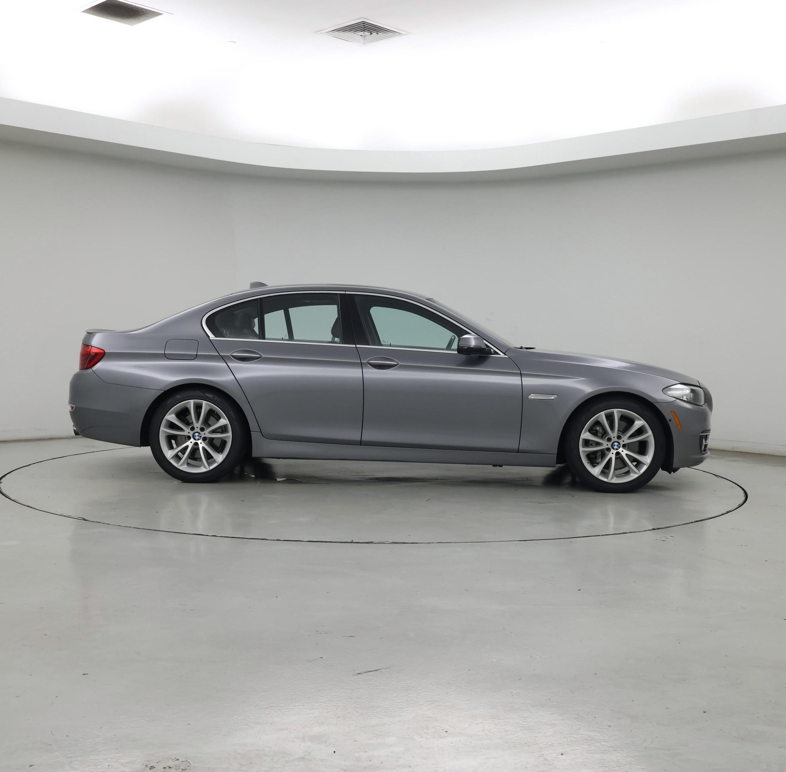Thumbnail: 2016 BMW 5 Series - 7