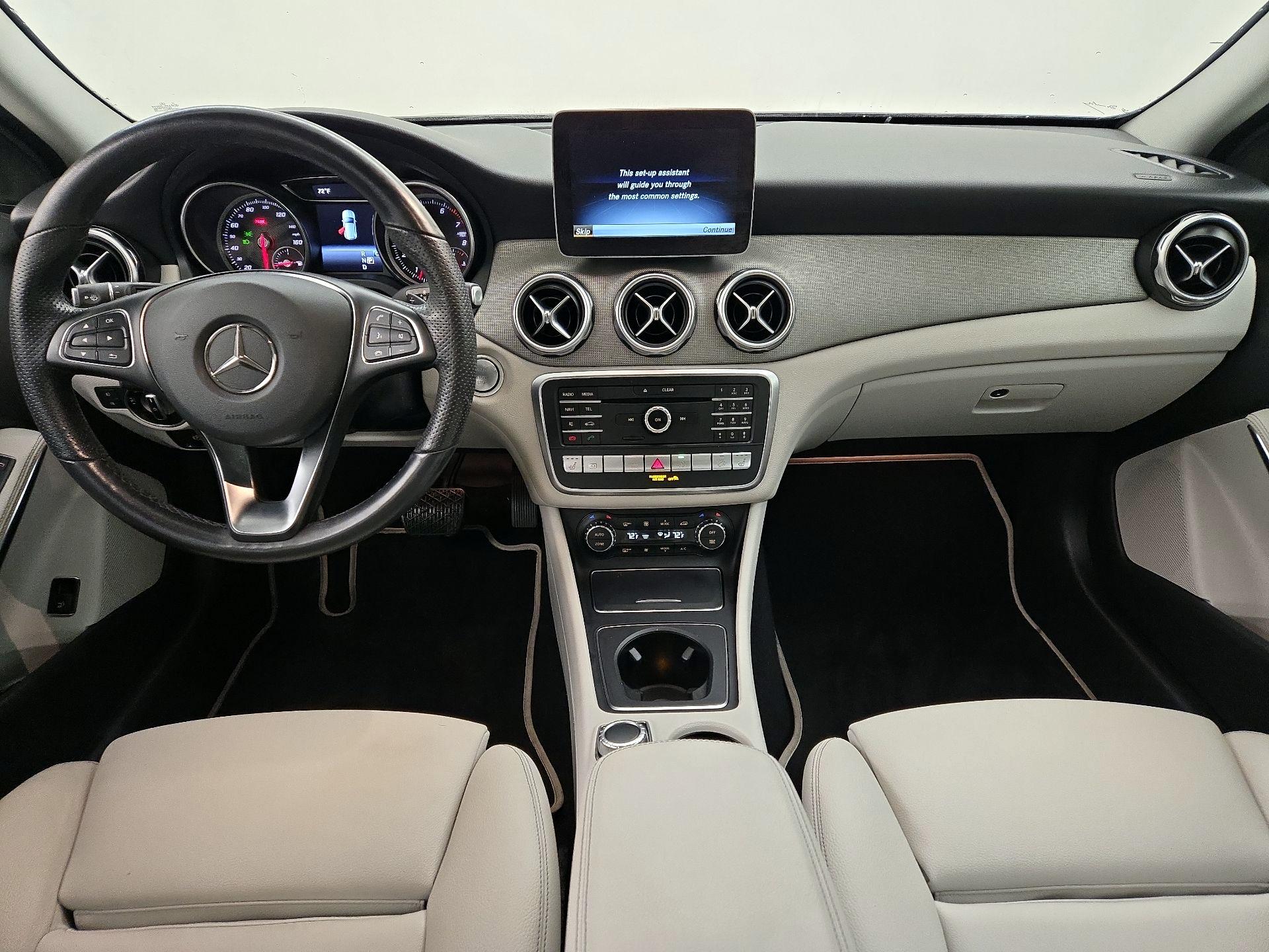 Thumbnail: 2019 Mercedes-Benz GLA - 9