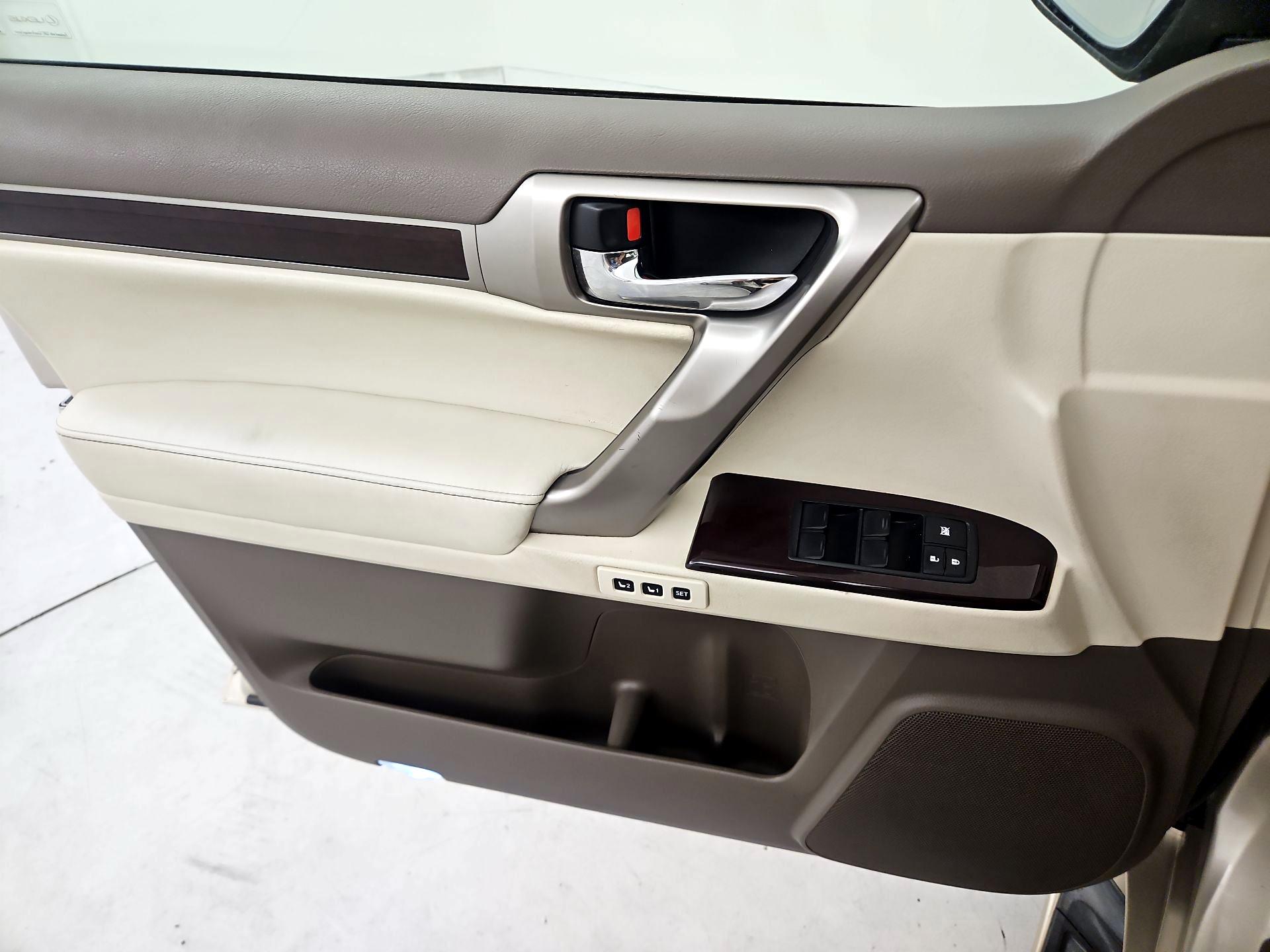 Thumbnail: 2014 Lexus GX - 12