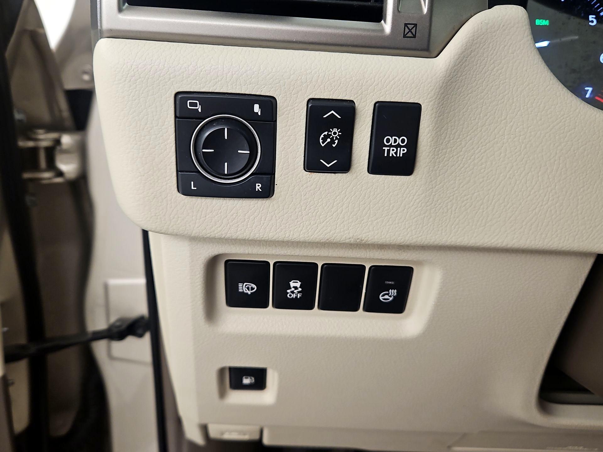 Thumbnail: 2014 Lexus GX - 13
