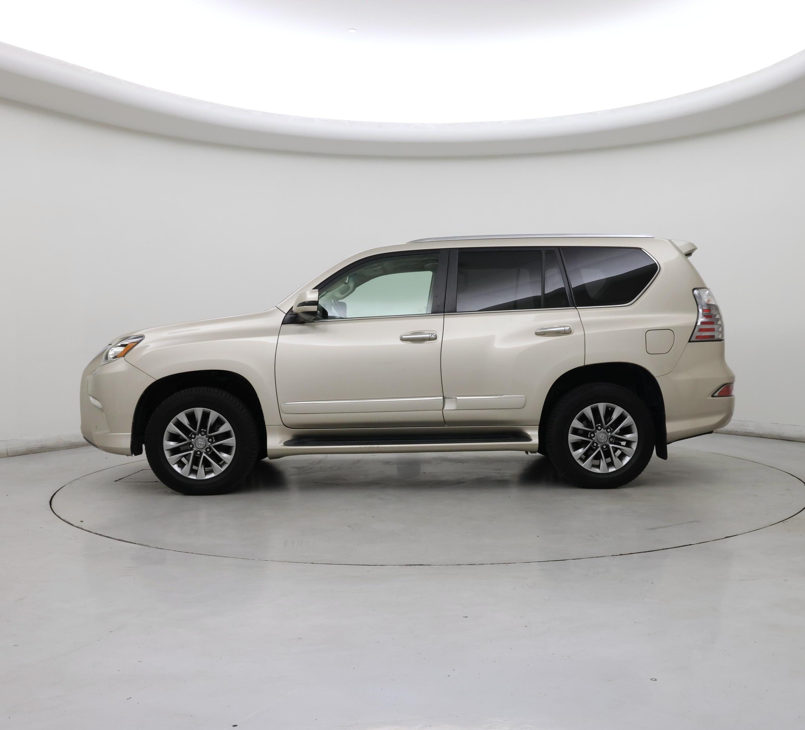 Thumbnail: 2014 Lexus GX - 3