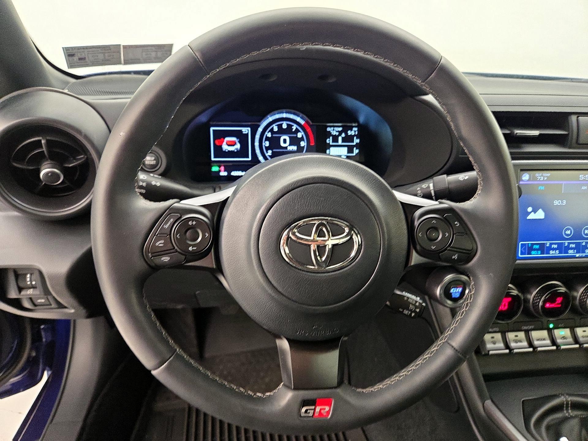 Thumbnail: 2023 Toyota GR86 - 10