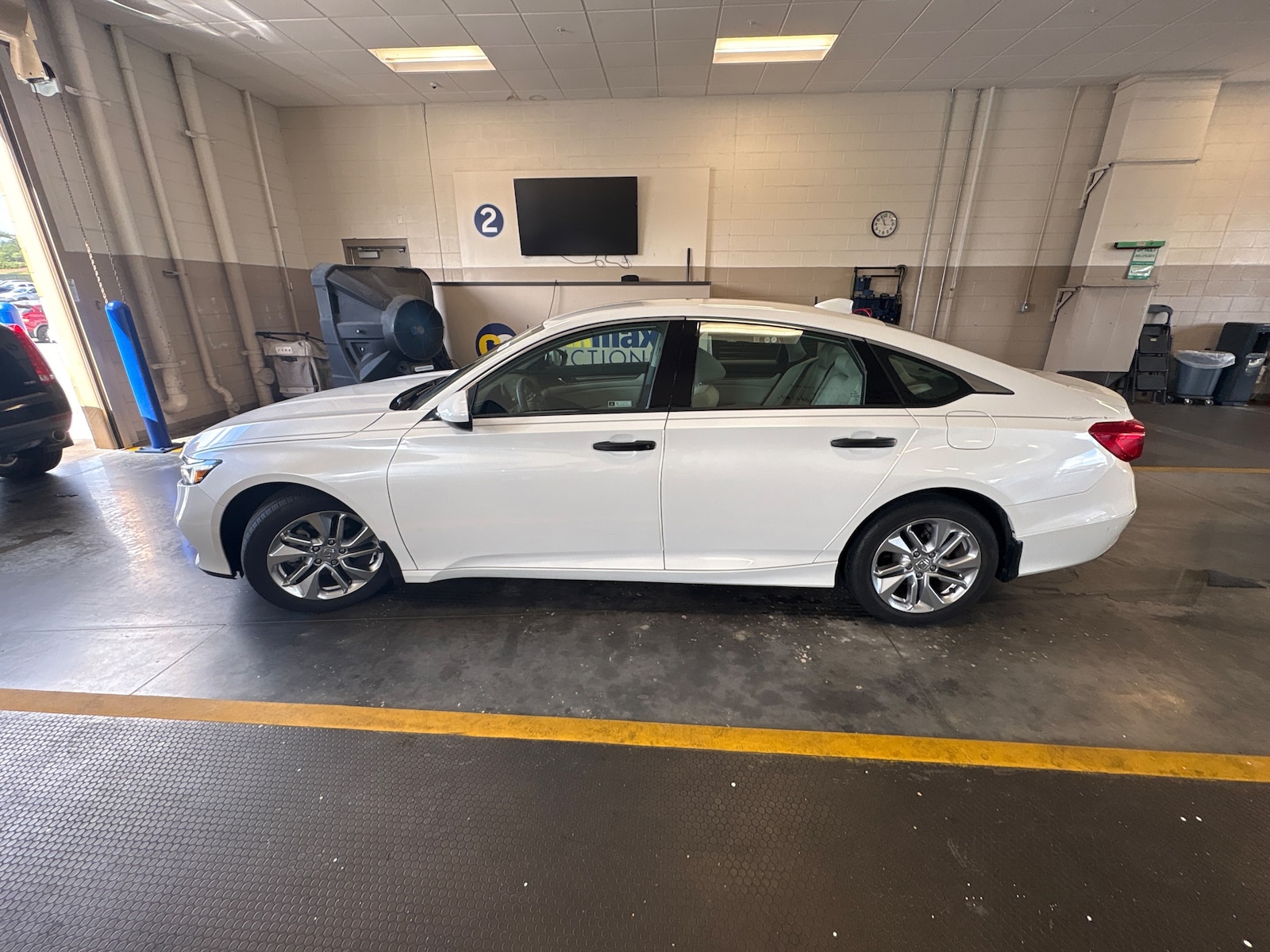 2019 Honda Accord LX - Photo 30