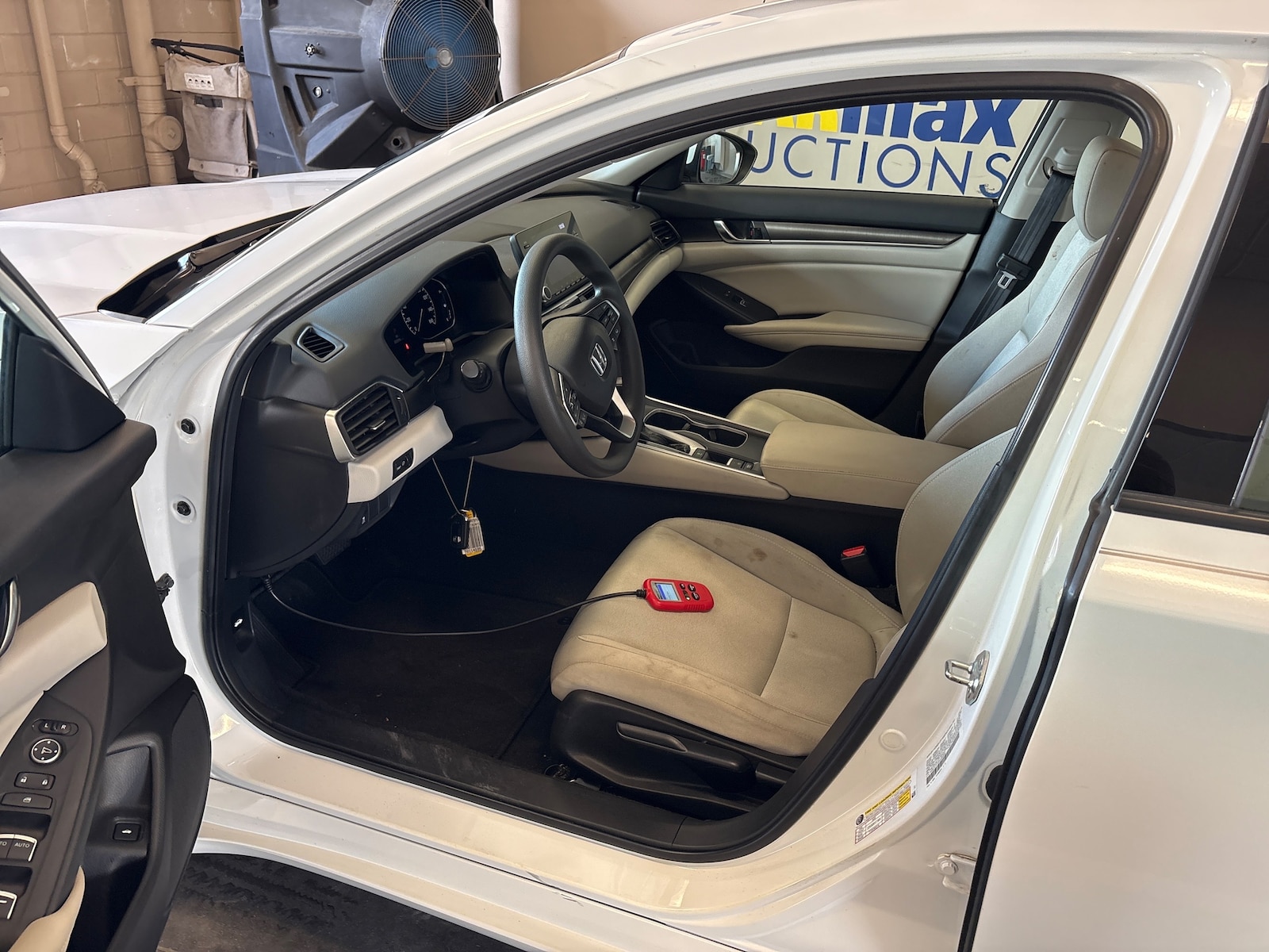 2019 Honda Accord LX - Photo 35