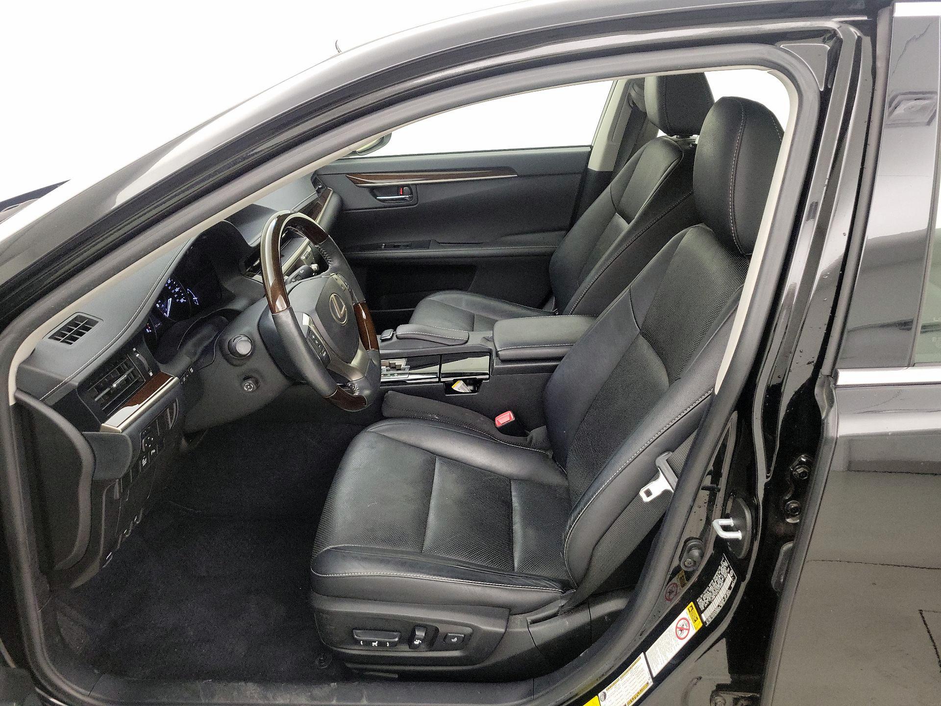 Thumbnail: 2014 Lexus ES - 11