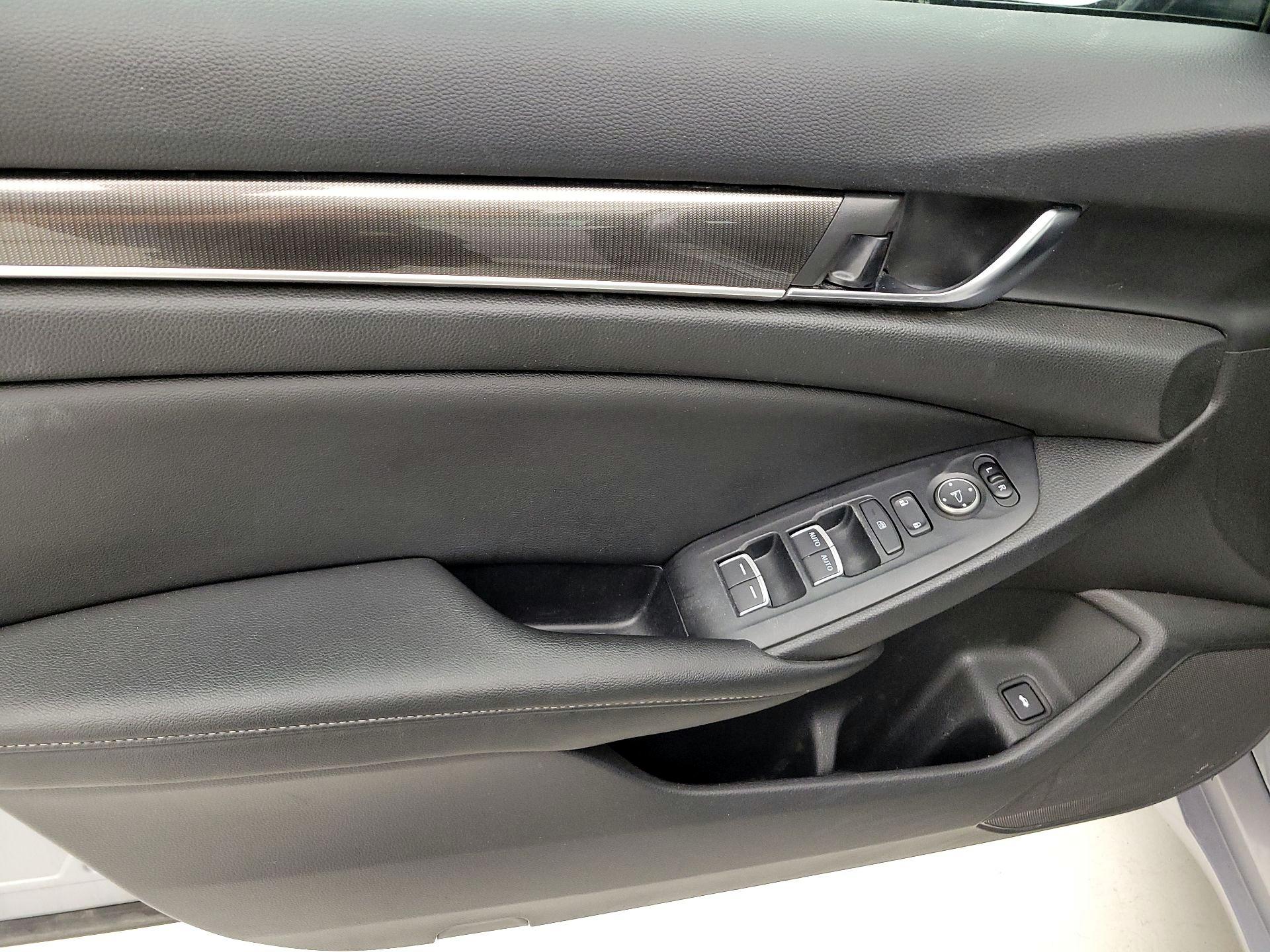 Thumbnail: 2019 Honda Accord - 12