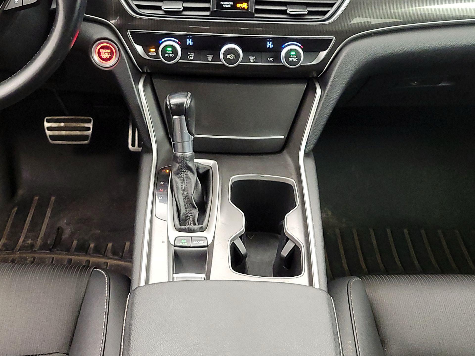 Thumbnail: 2019 Honda Accord - 17