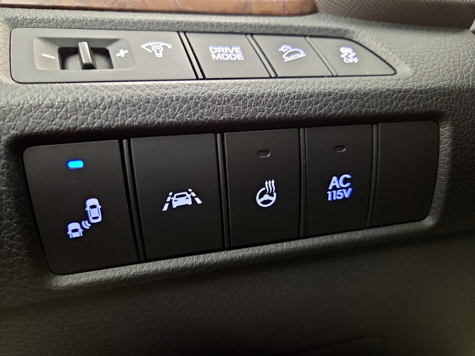 2018 Hyundai Santa Fe SE Ultimate - Photo 14