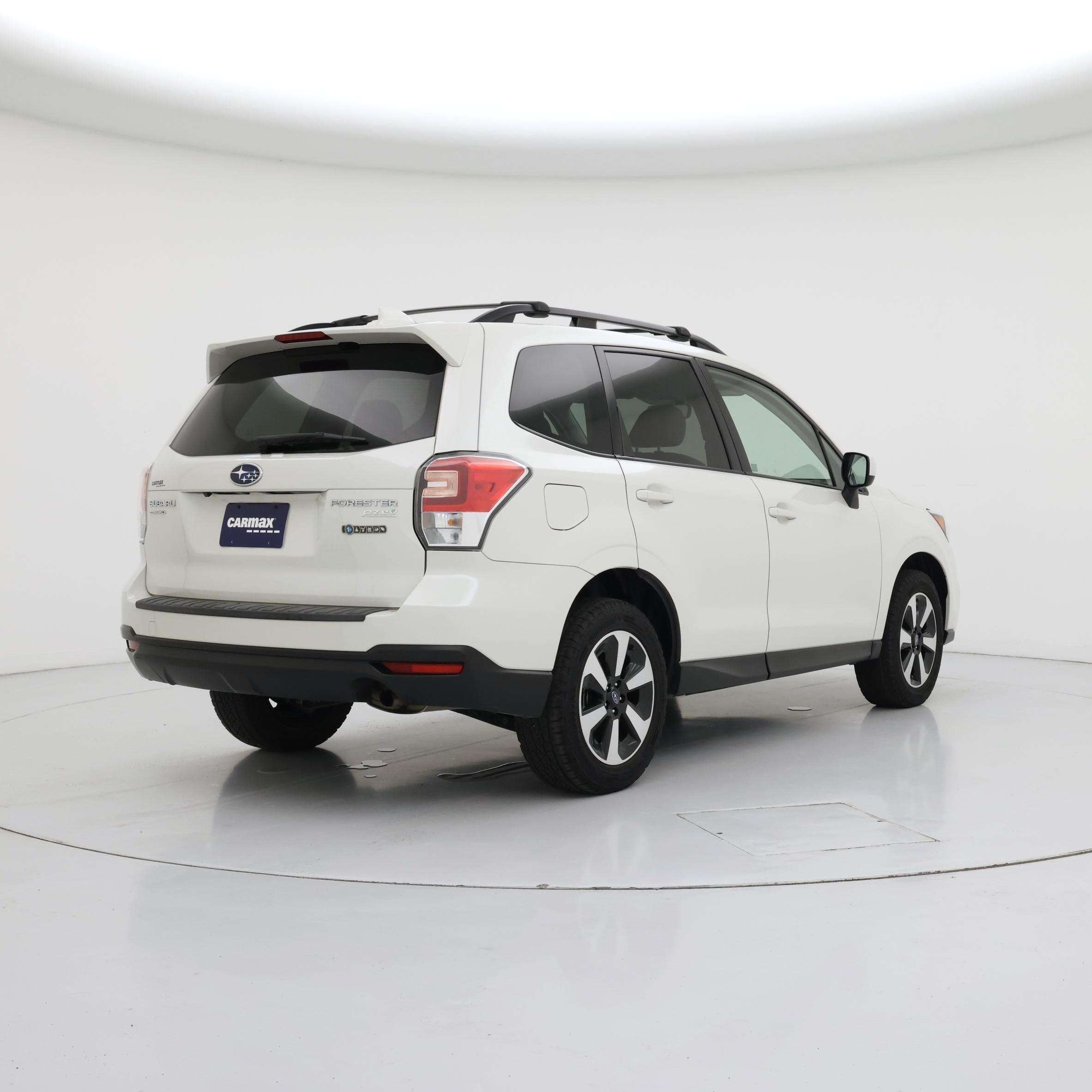Thumbnail: 2017 Subaru Forester - 8
