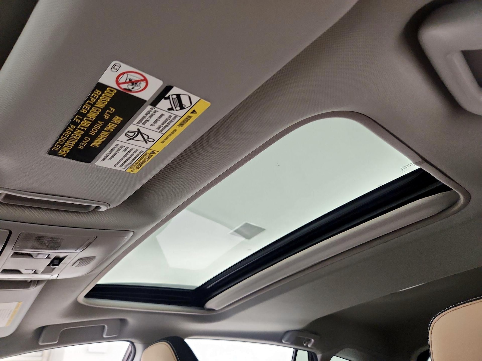 Sunroof(s) & Overhead Airbags
