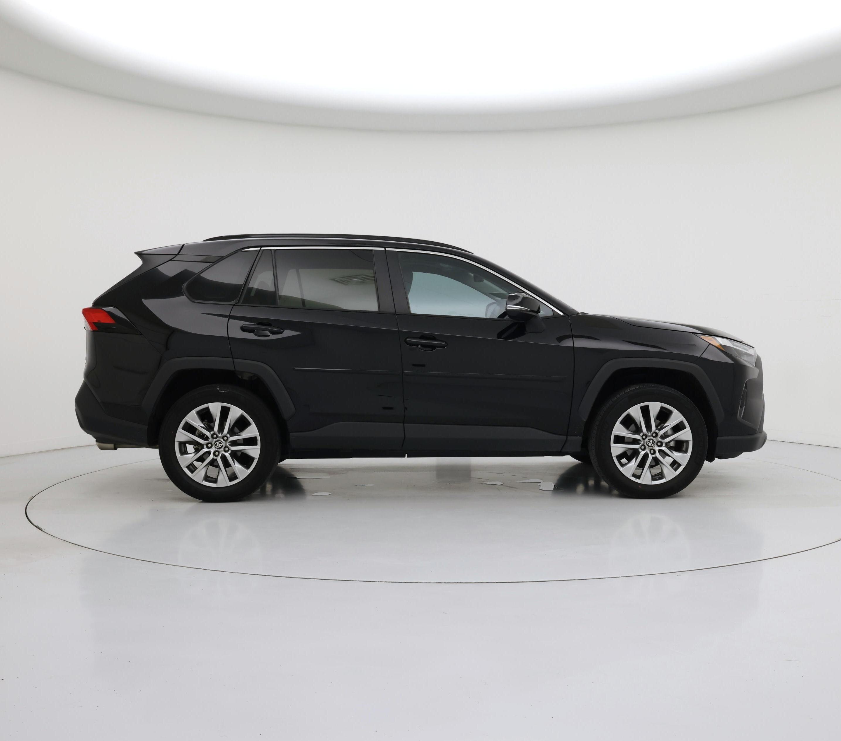 Thumbnail: 2022 Toyota RAV4 - 7