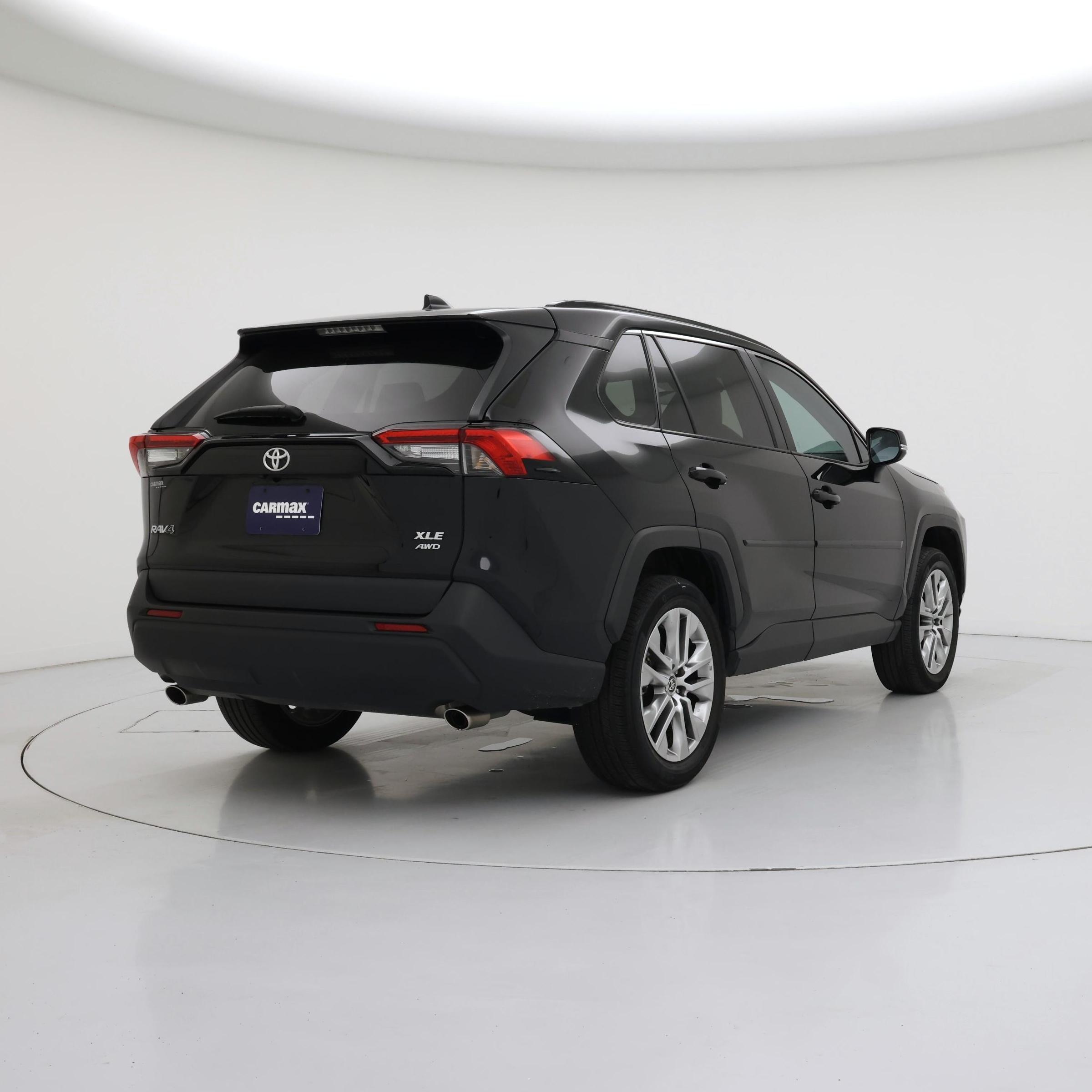 Thumbnail: 2022 Toyota RAV4 - 8