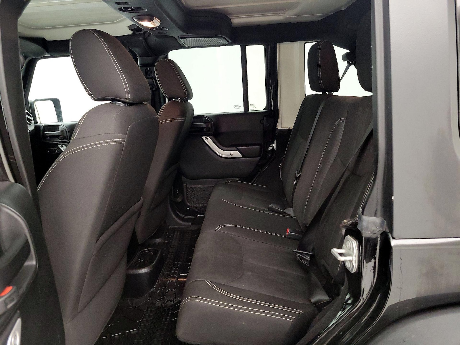 2017 Jeep Wrangler Unlimited Rubicon - Photo 18