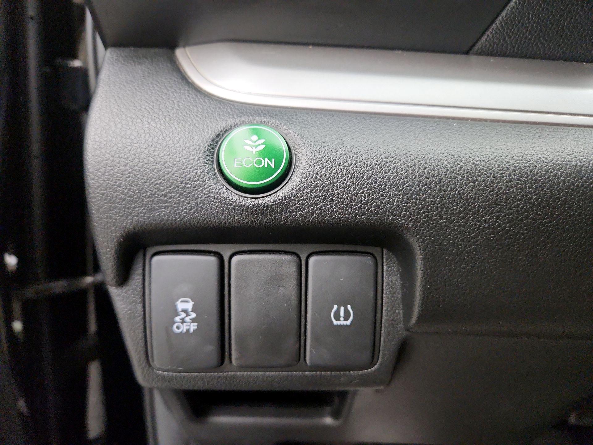 Thumbnail: 2016 Honda CR-V - 13
