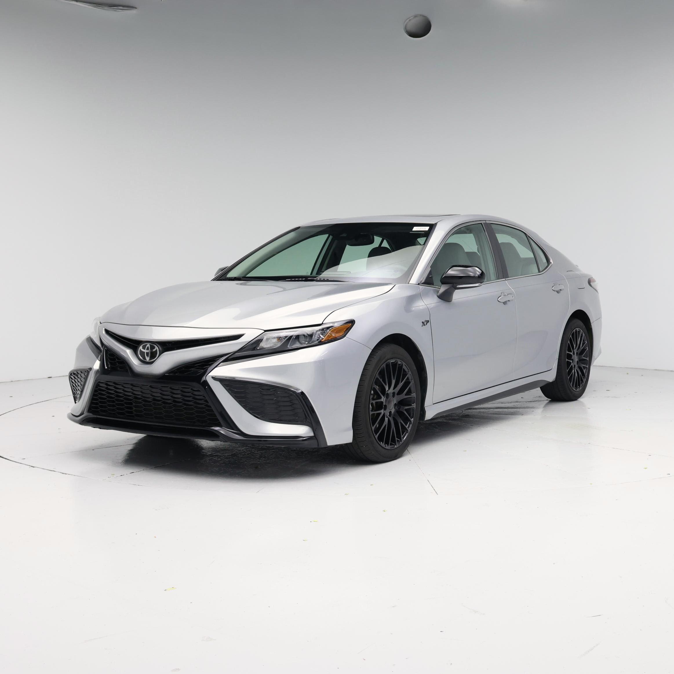 Thumbnail: 2022 Toyota Camry - 4