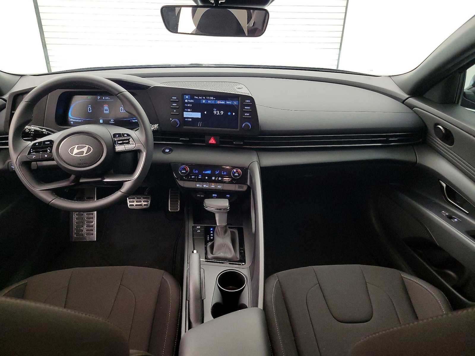 2026 Hyundai Elantra SEL Sport - Photo 10