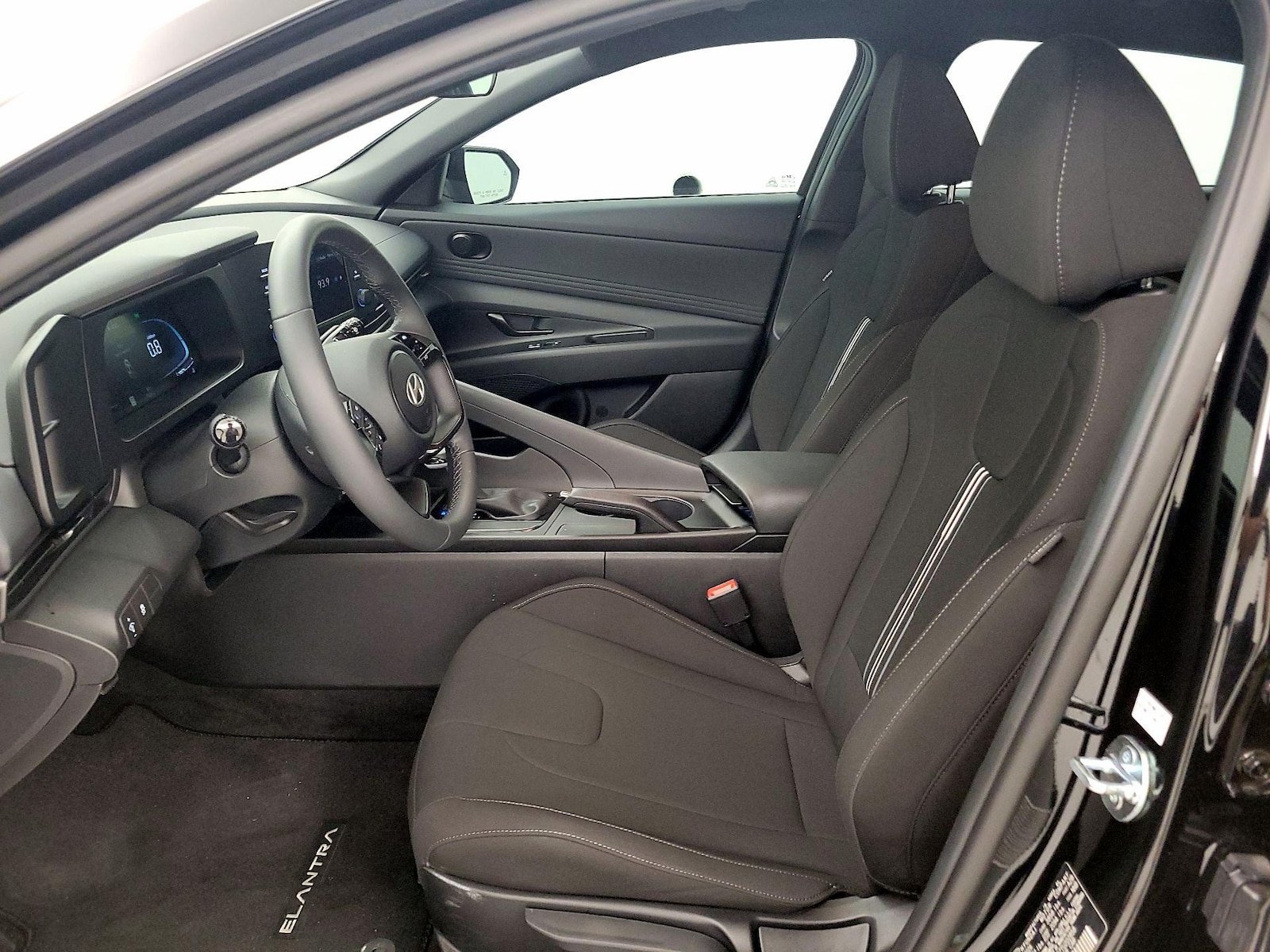 2026 Hyundai Elantra SEL Sport - Photo 12