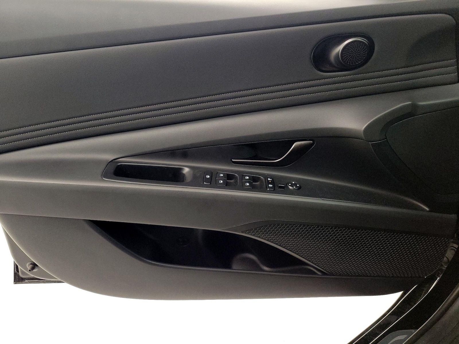 2026 Hyundai Elantra SEL Sport - Photo 13