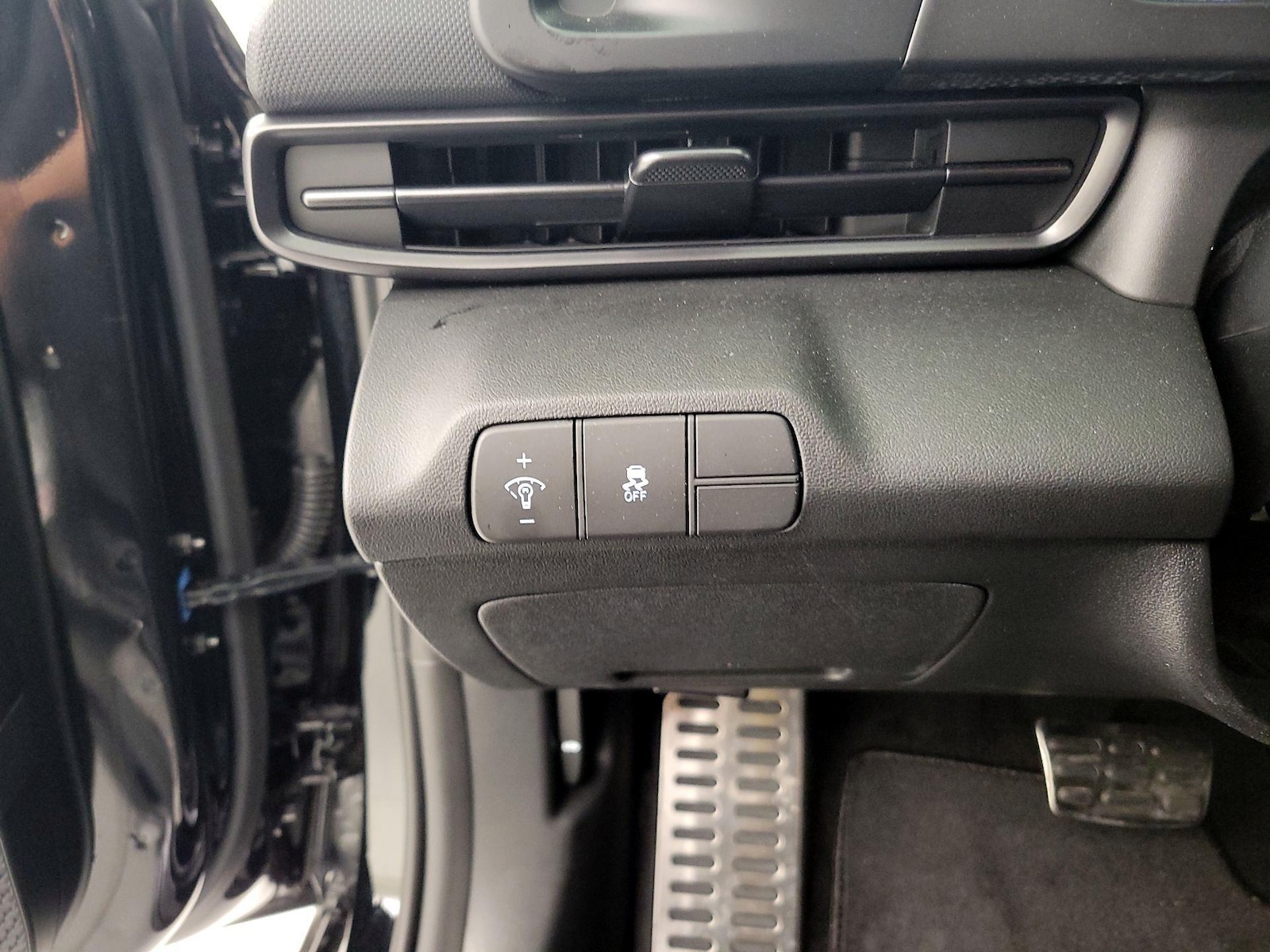 2026 Hyundai Elantra SEL Sport - Photo 14