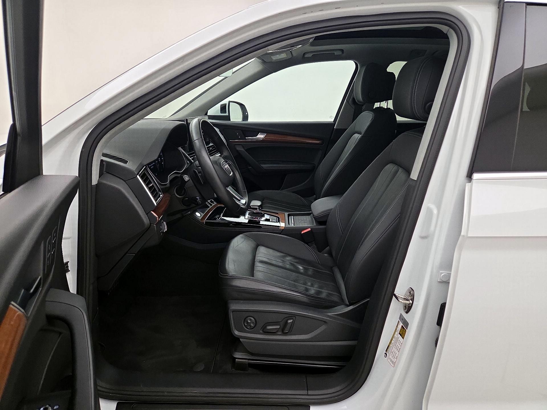 Thumbnail: 2021 Audi Q5 - 11