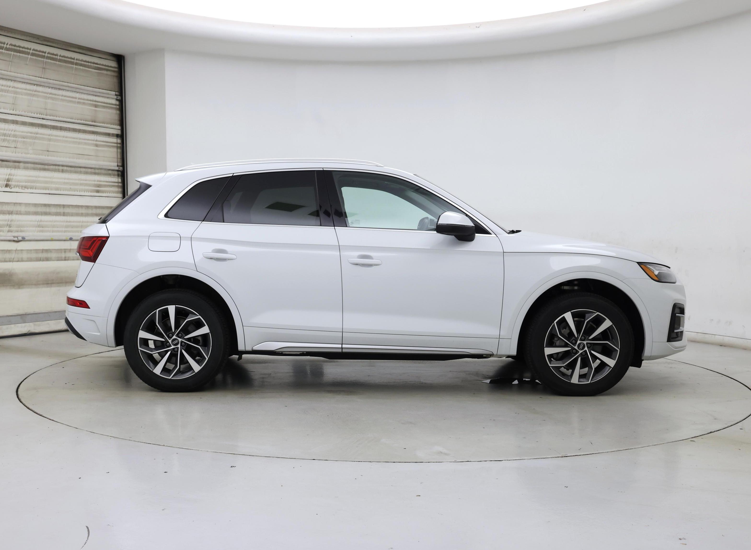 Thumbnail: 2021 Audi Q5 - 7