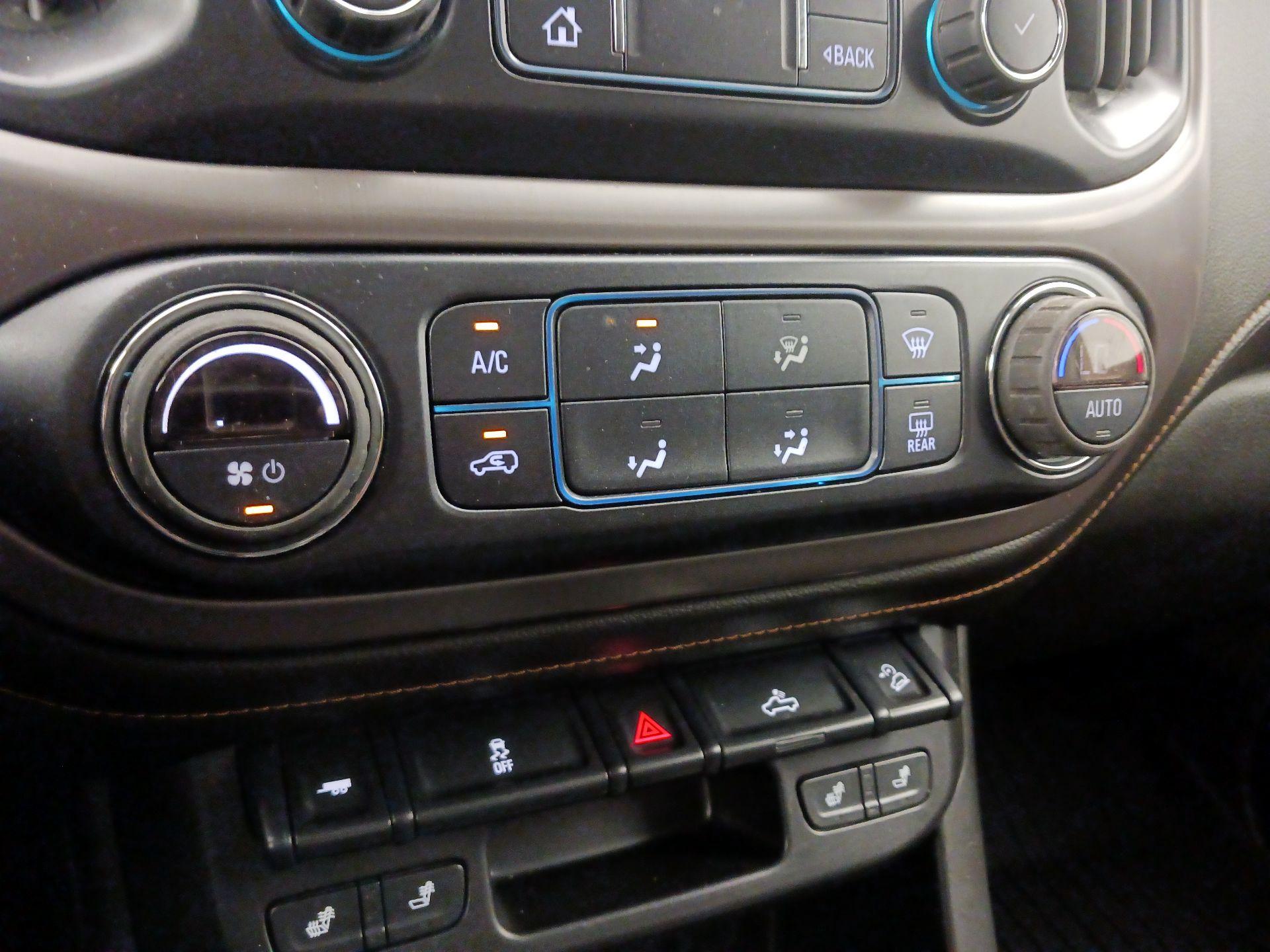 Thumbnail: 2021 GMC Canyon - 17