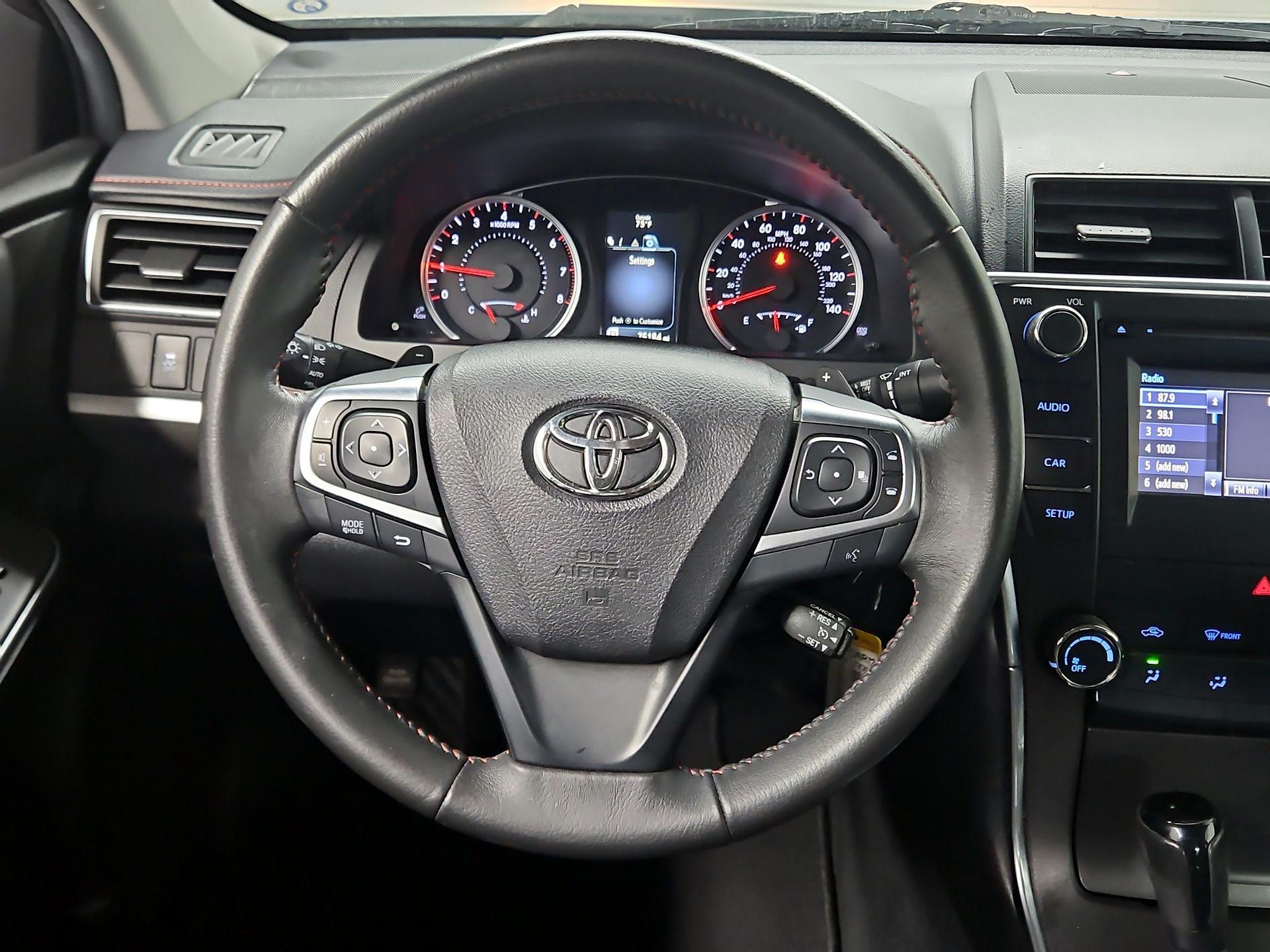Thumbnail: 2017 Toyota Camry - 10