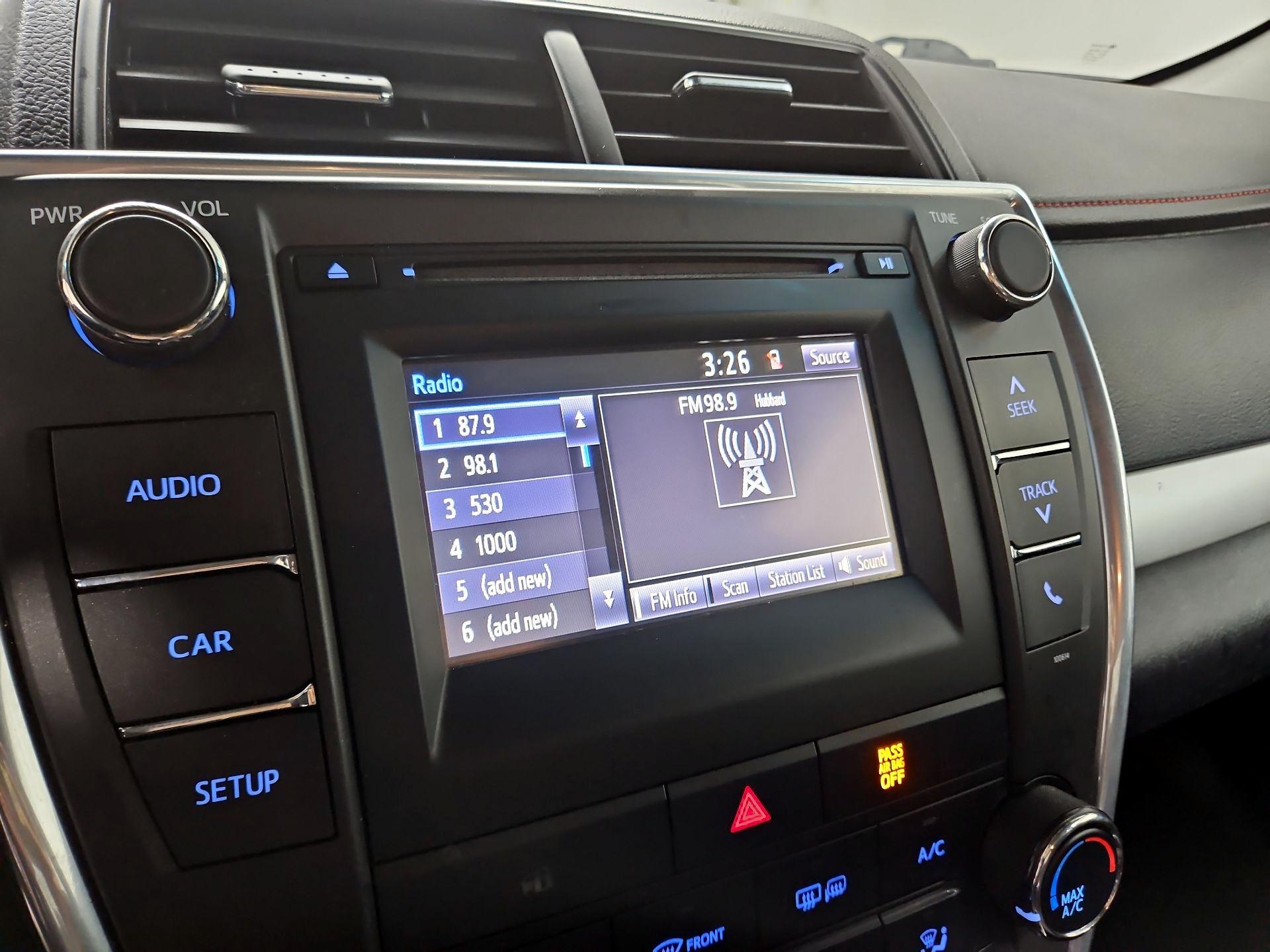 Thumbnail: 2017 Toyota Camry - 15