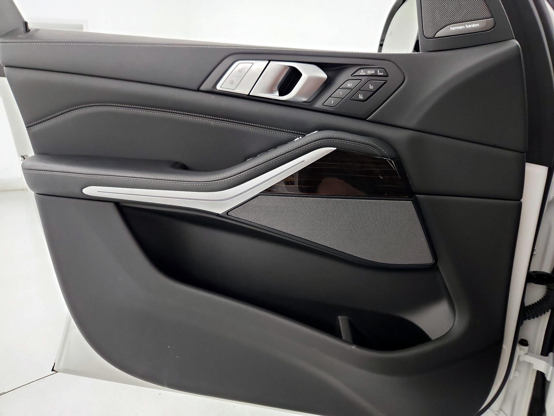 Thumbnail: 2020 BMW X7 - 12