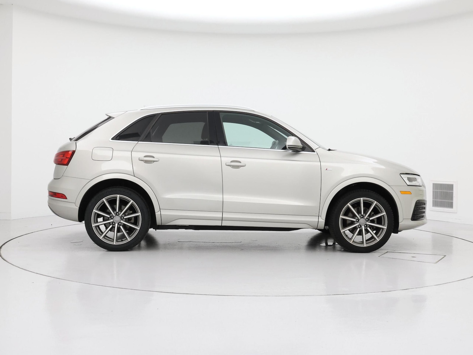 2018 Audi Q3 Premium Plus - Photo 8