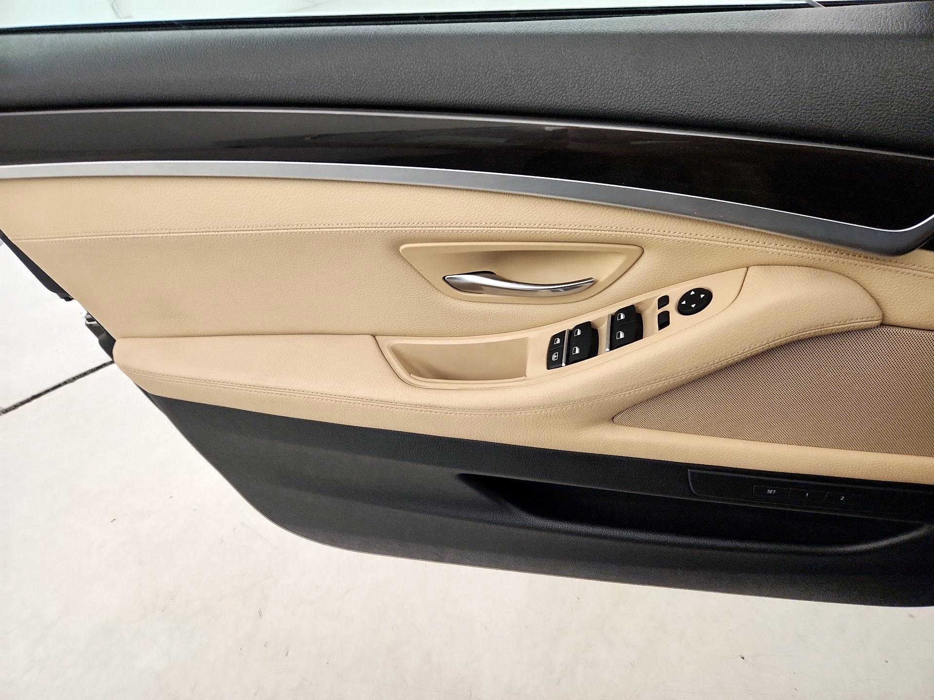 Thumbnail: 2016 BMW 5 Series - 12
