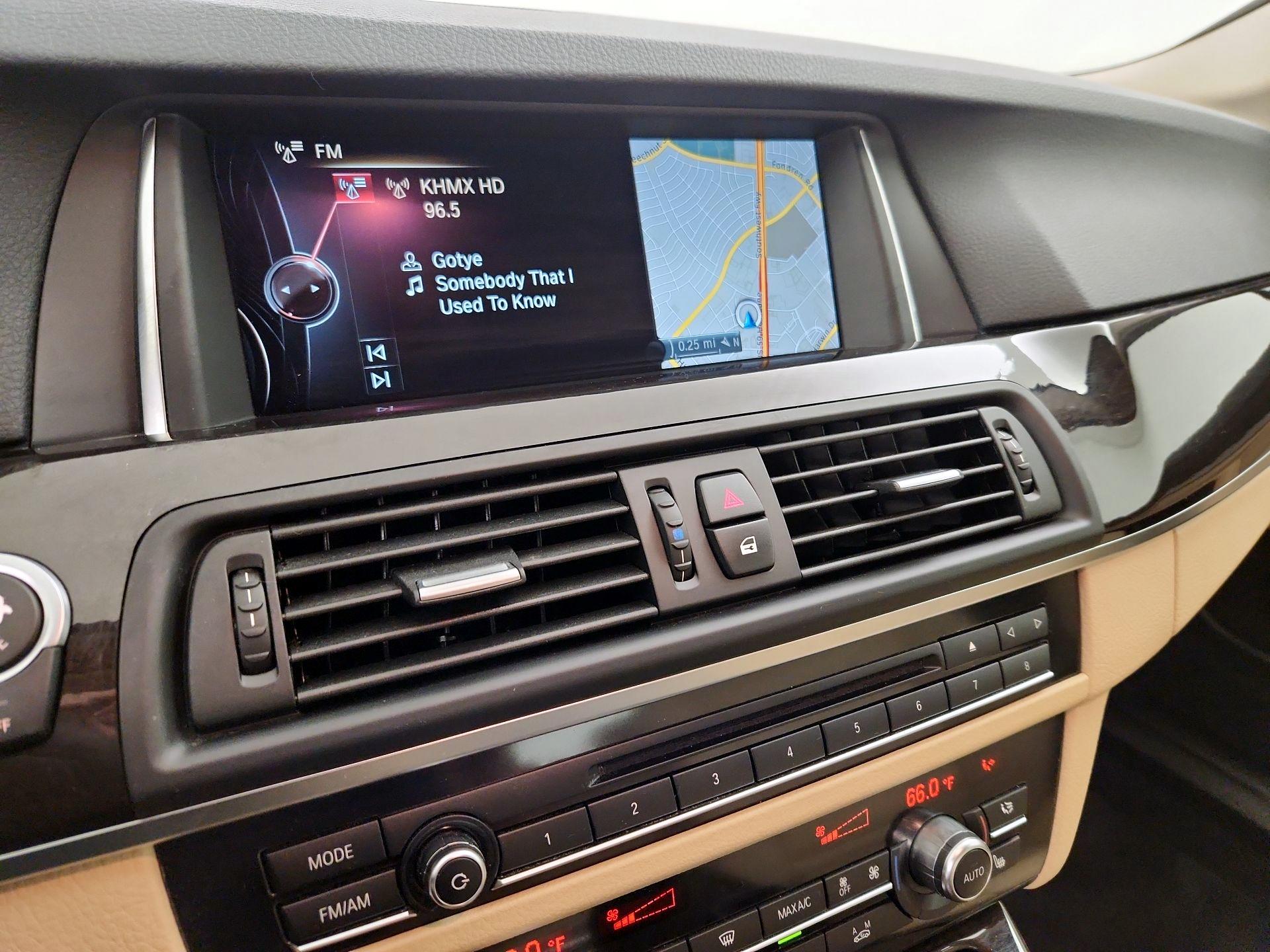 Thumbnail: 2016 BMW 5 Series - 16