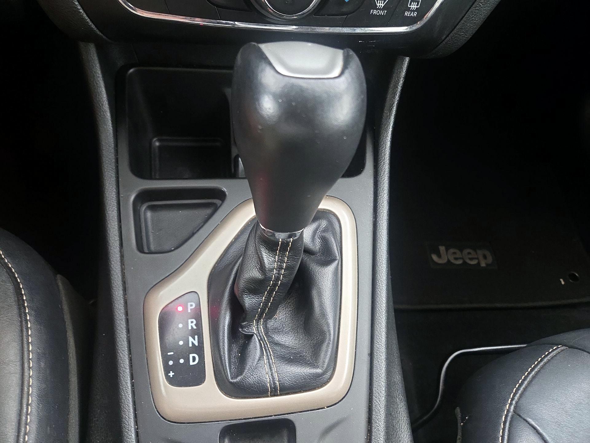 Thumbnail: 2014 Jeep Cherokee - 17
