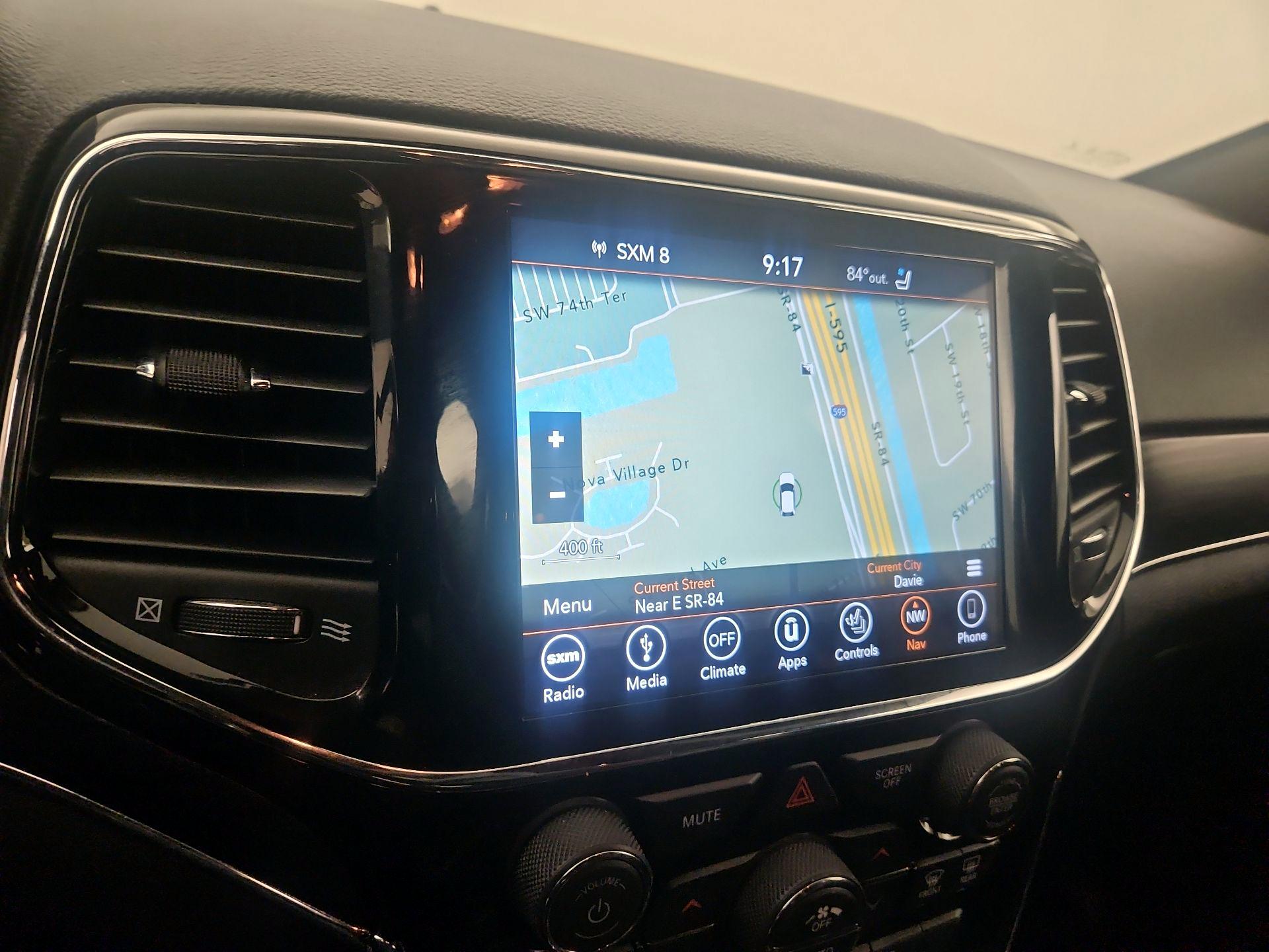 Thumbnail: 2019 Jeep Grand Cherokee - 14