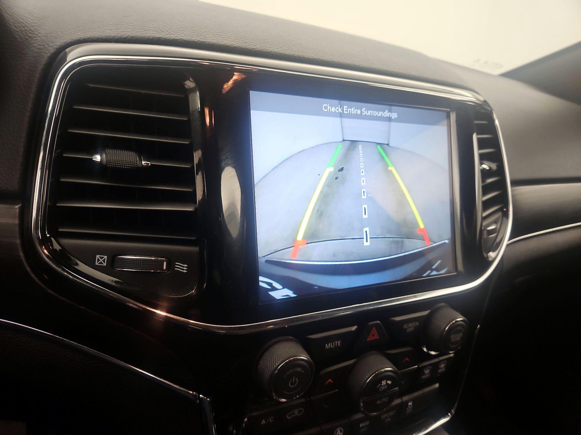 Thumbnail: 2019 Jeep Grand Cherokee - 15