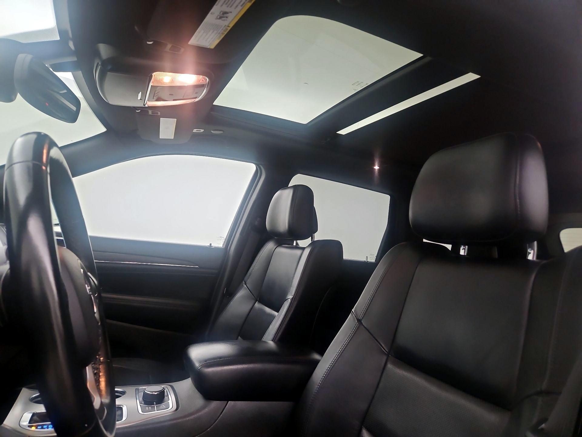 Thumbnail: 2019 Jeep Grand Cherokee - 20