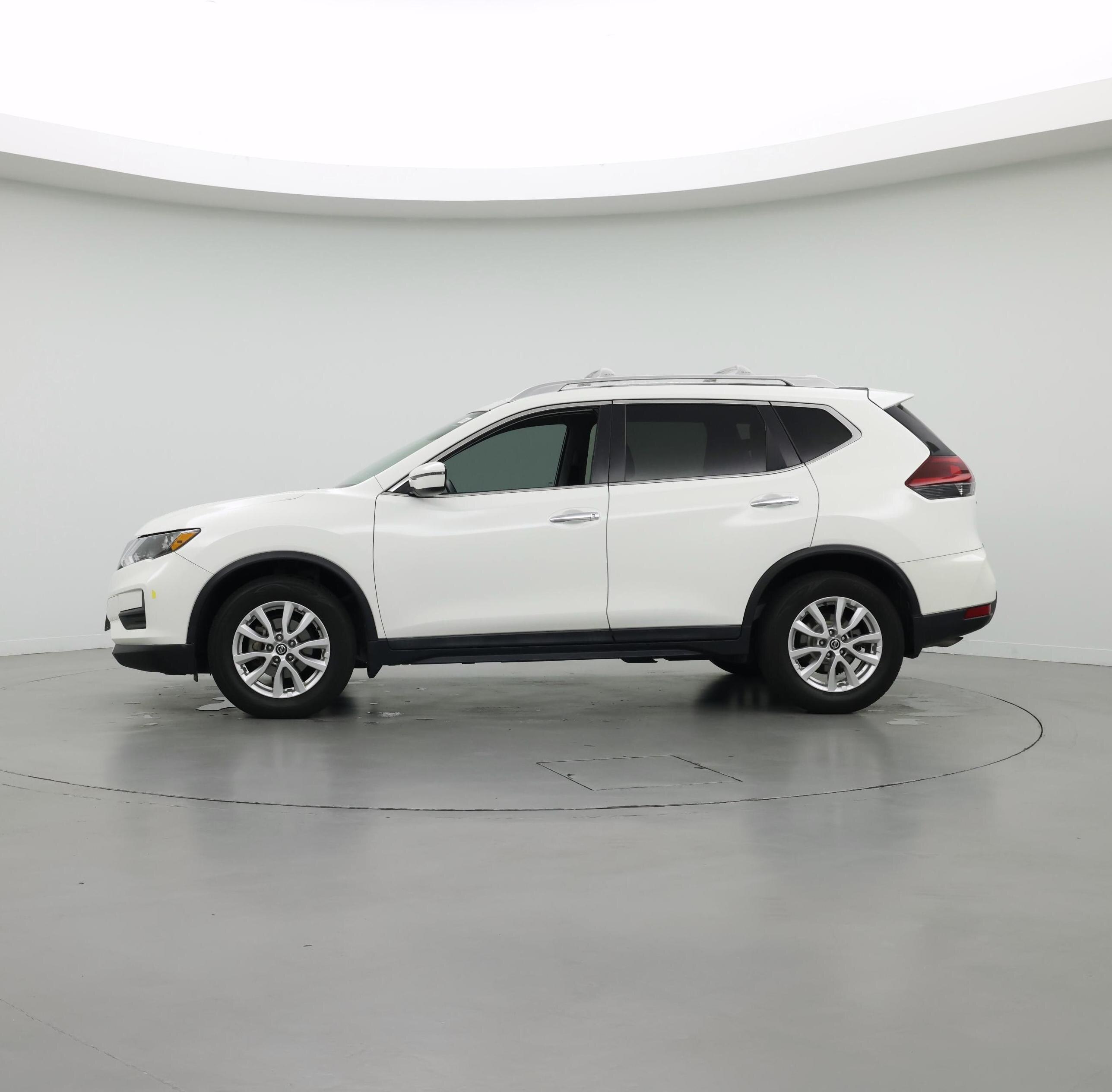 Thumbnail: 2020 Nissan Rogue - 3