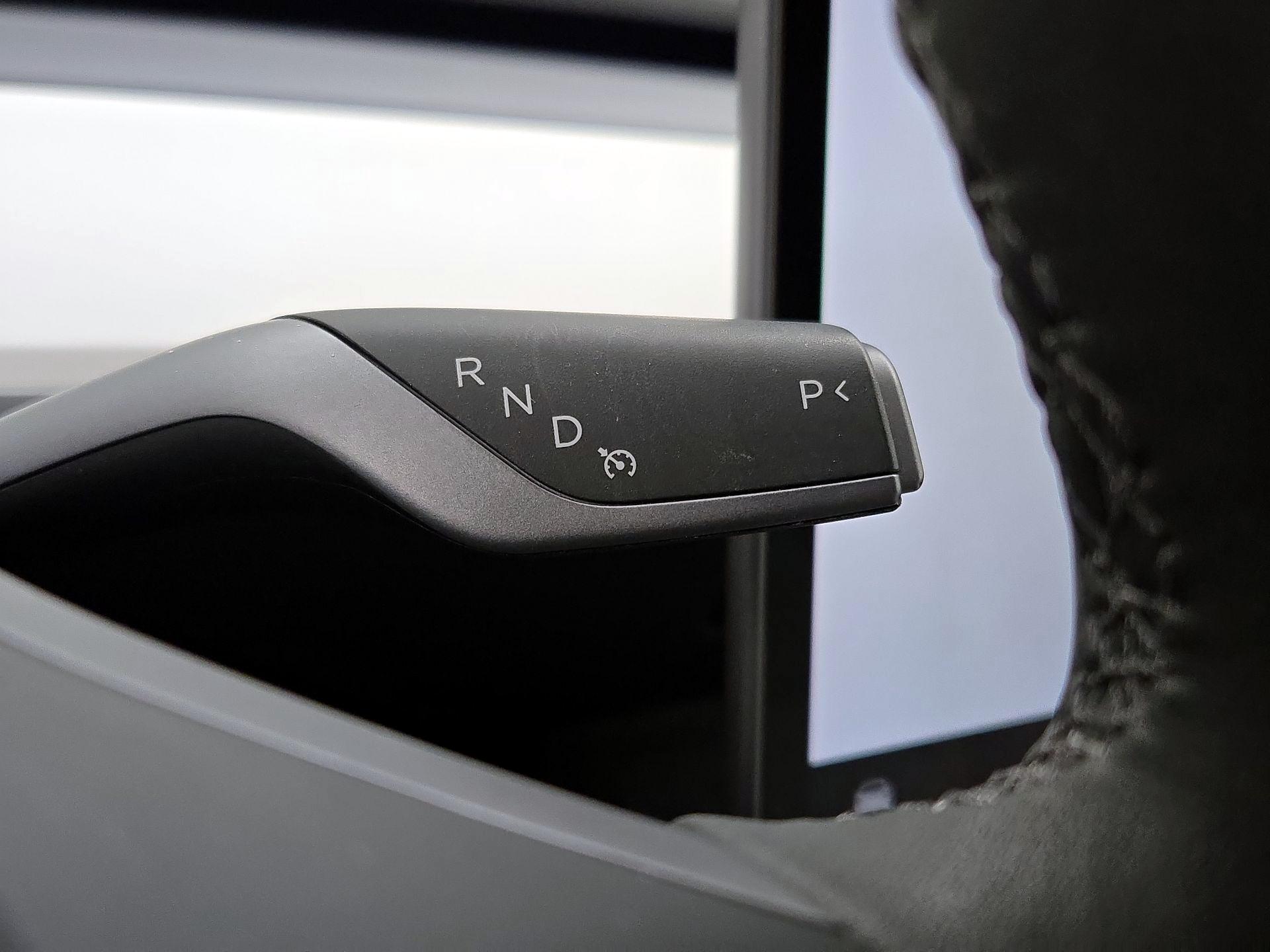 Thumbnail: 2025 Tesla Model Y - 17