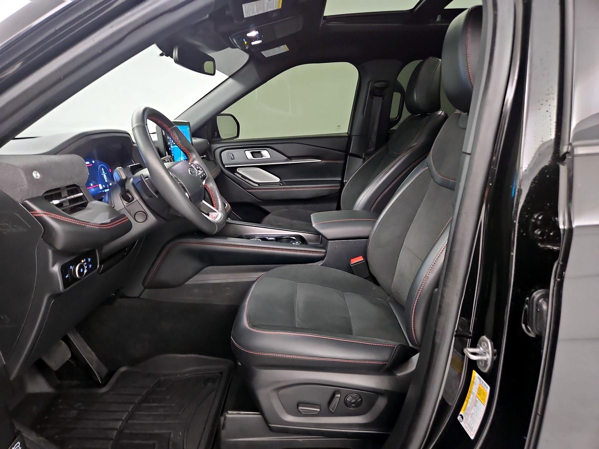 Thumbnail: 2025 Ford Explorer - 9