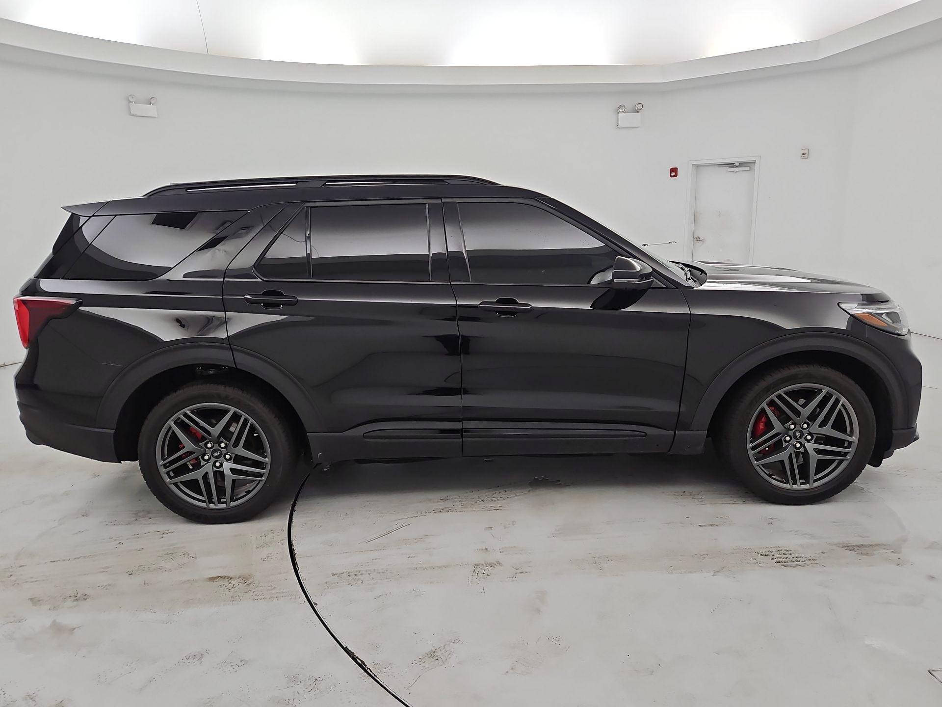 Thumbnail: 2025 Ford Explorer - 4