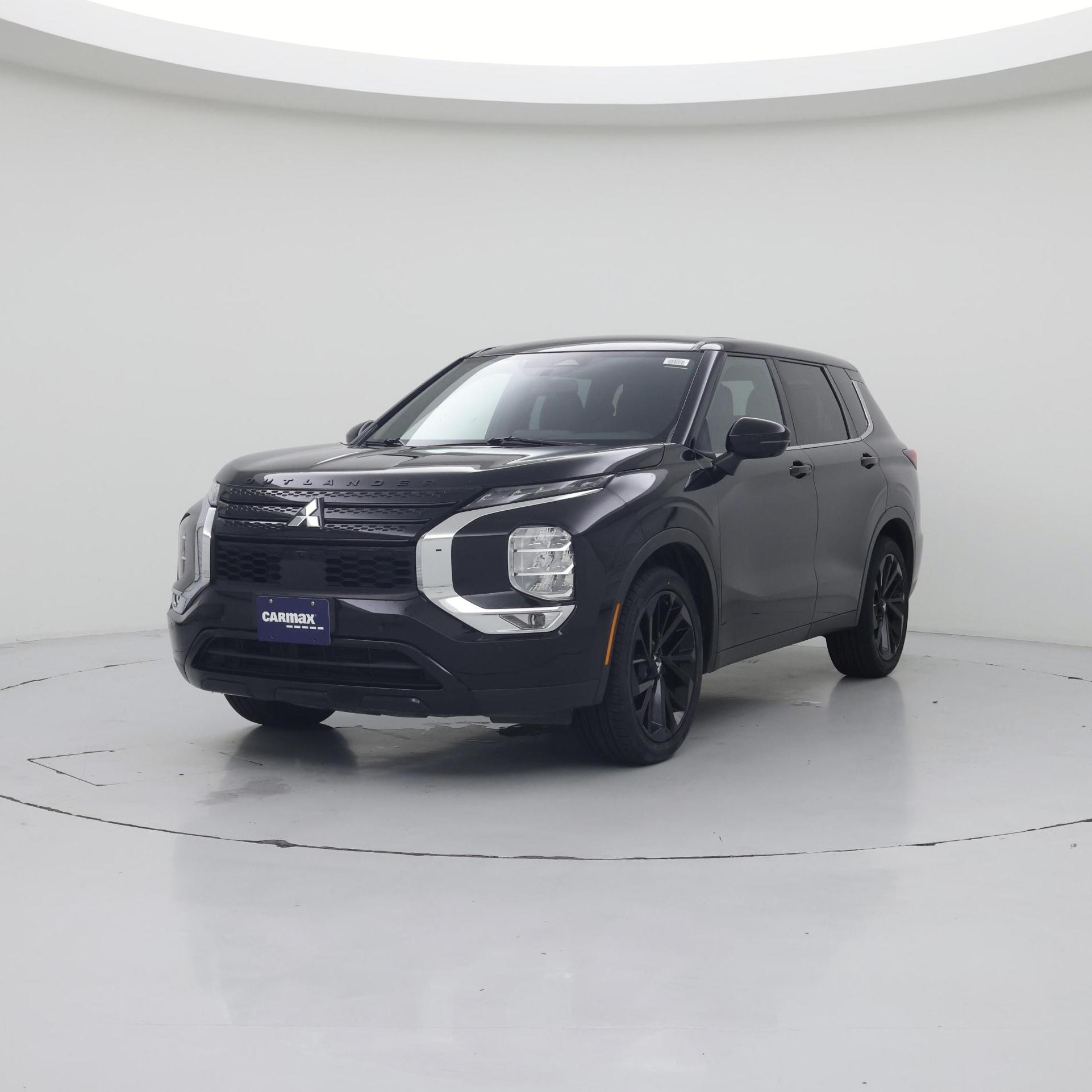 Thumbnail: 2023 Mitsubishi Outlander - 4